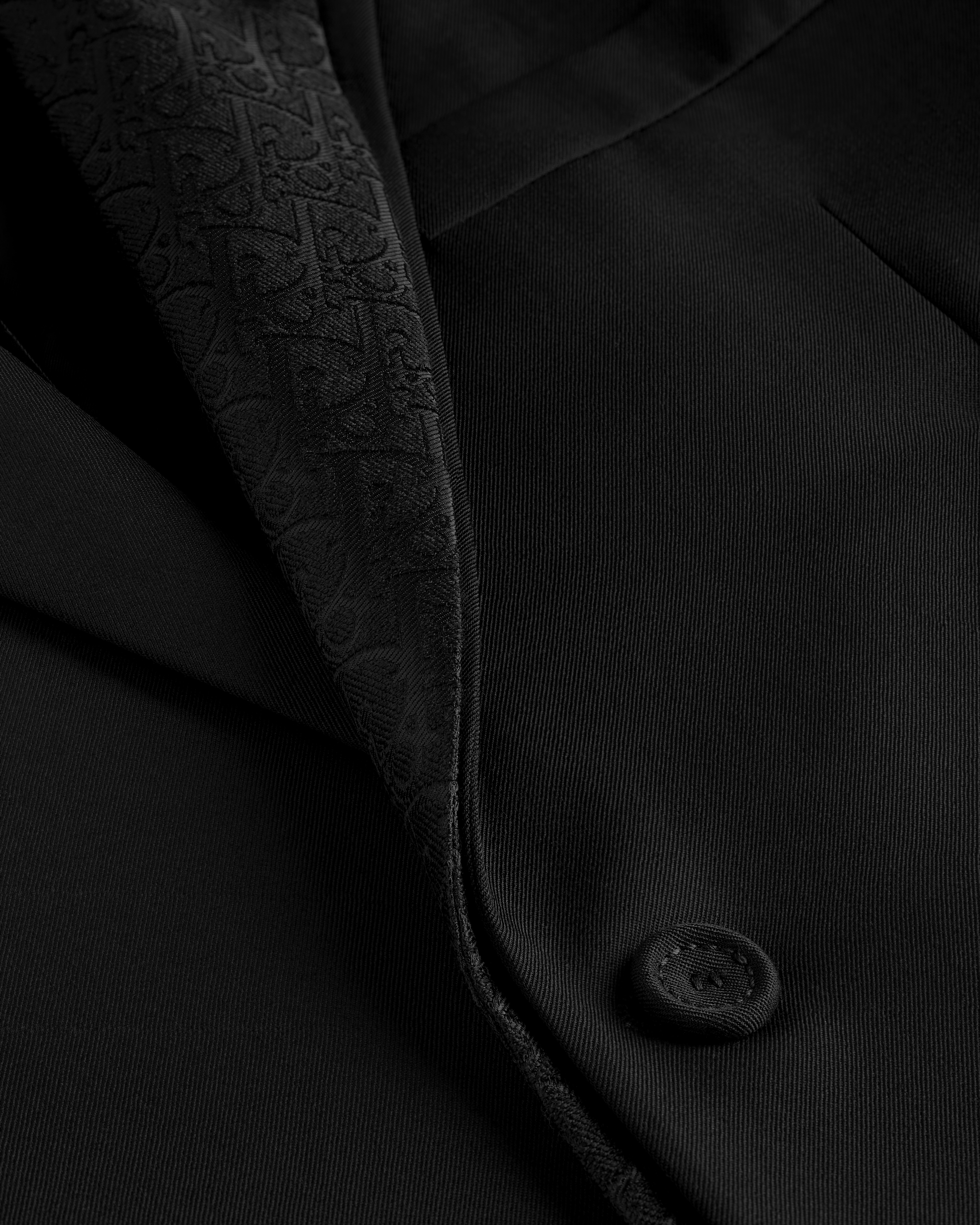 外套配 Dior Oblique 不對稱圍巾衣領 黑色初剪羊毛呢斜紋 E09