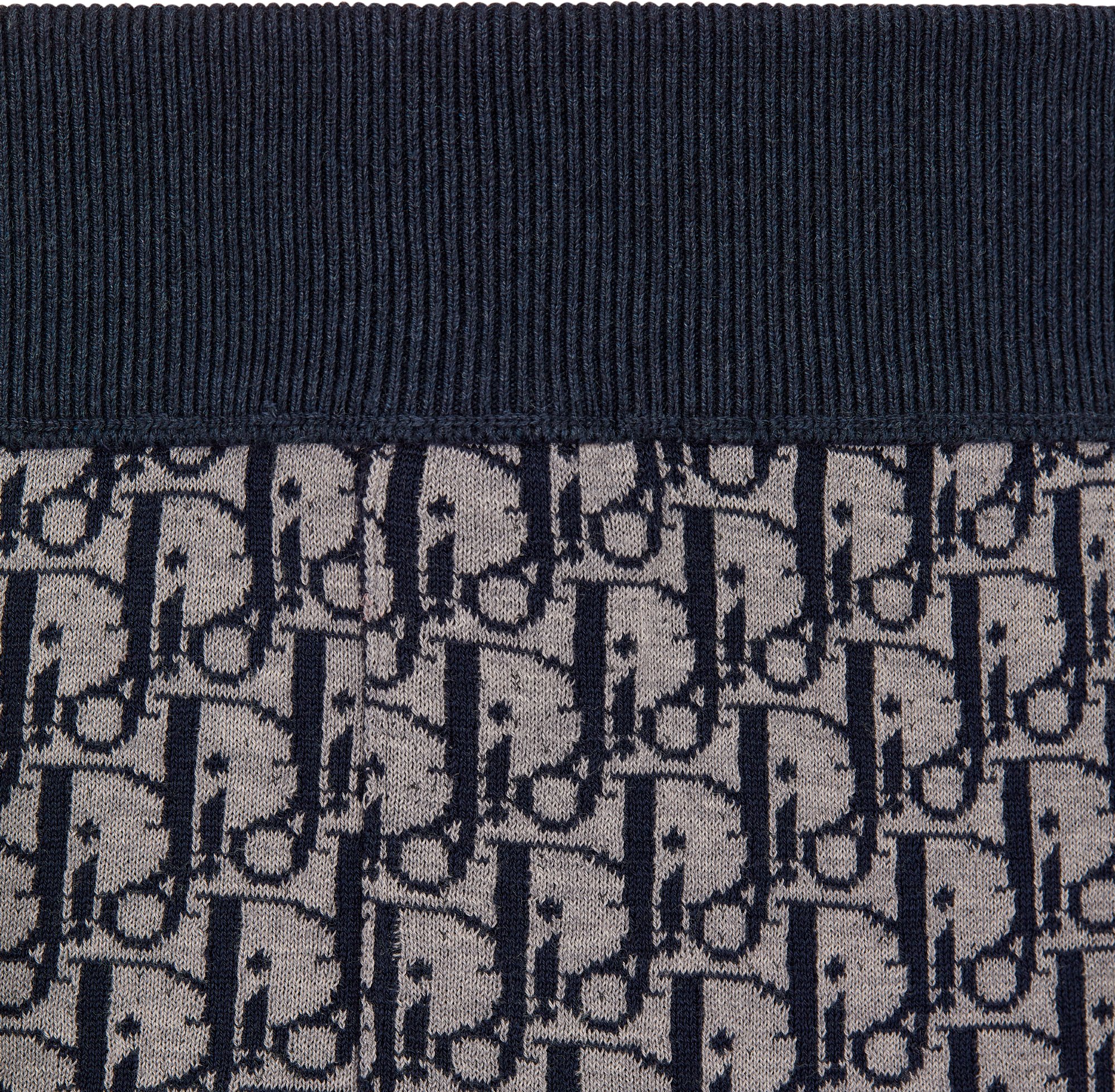 Track Pants Detailed view