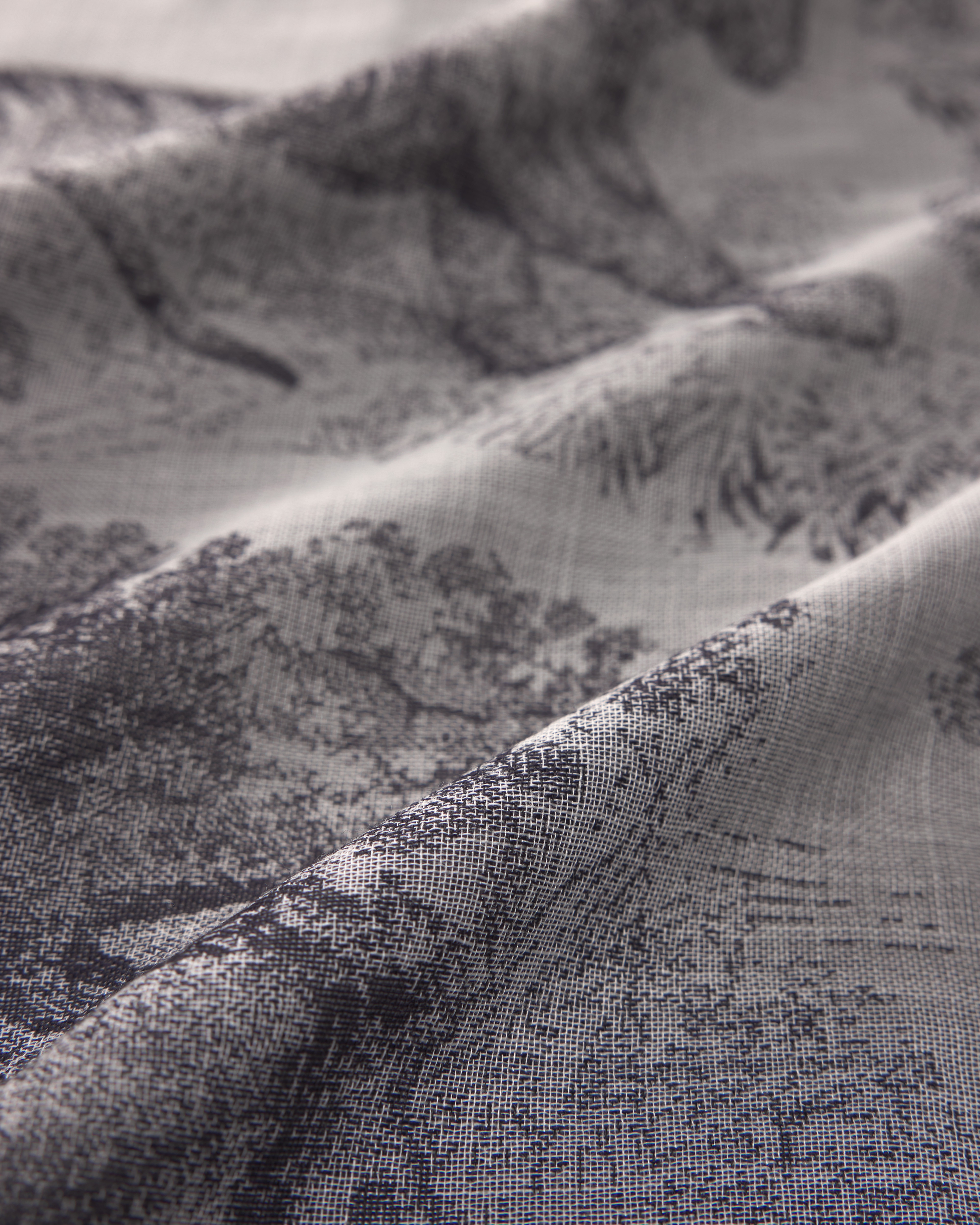 Toile de Jouy Shawl Ivory and Blue Wool, Silk and Cotton E09