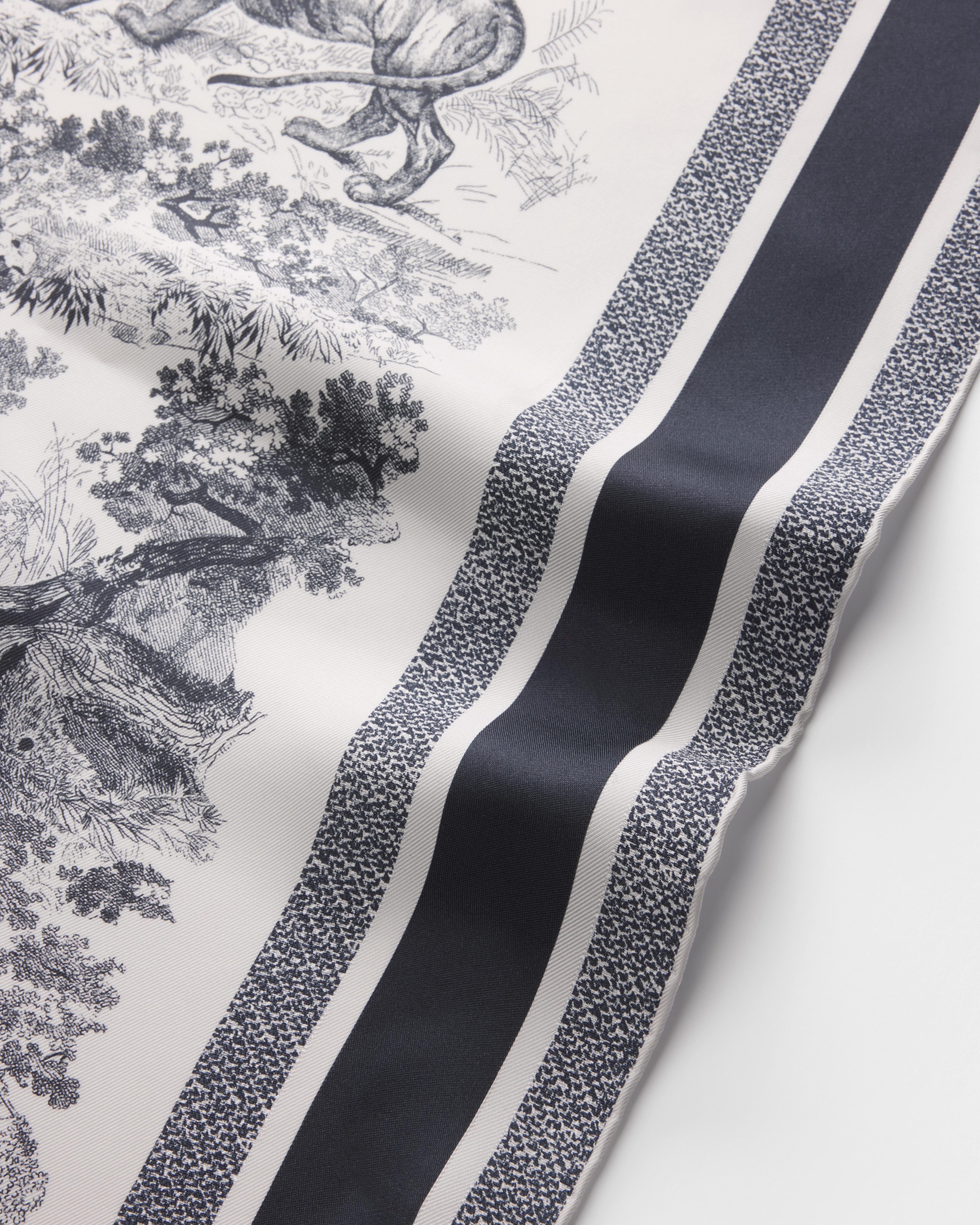 Toile de Jouy Sauvage 90 Square Scarf