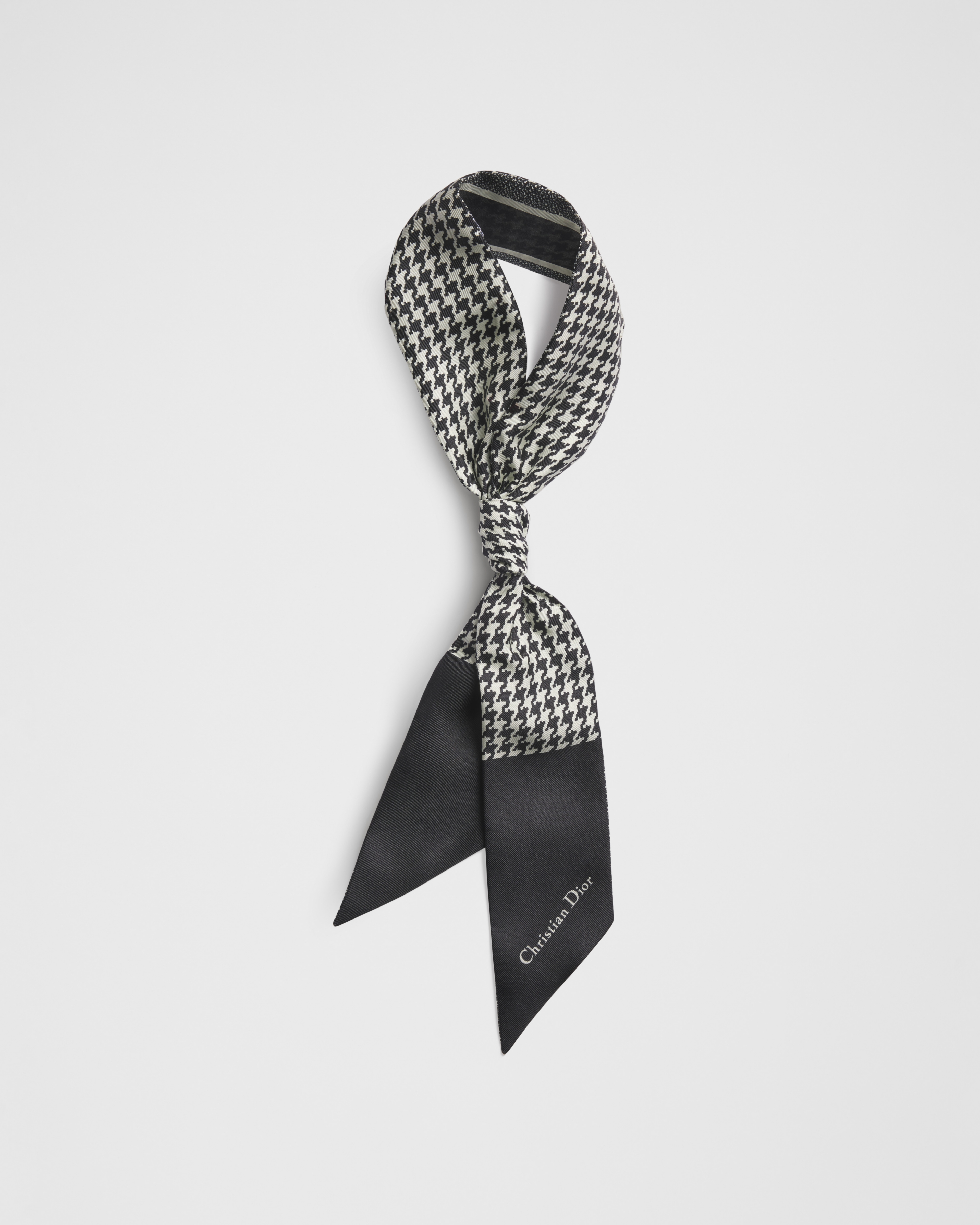 30 Montaigne Mitzah Scarf
