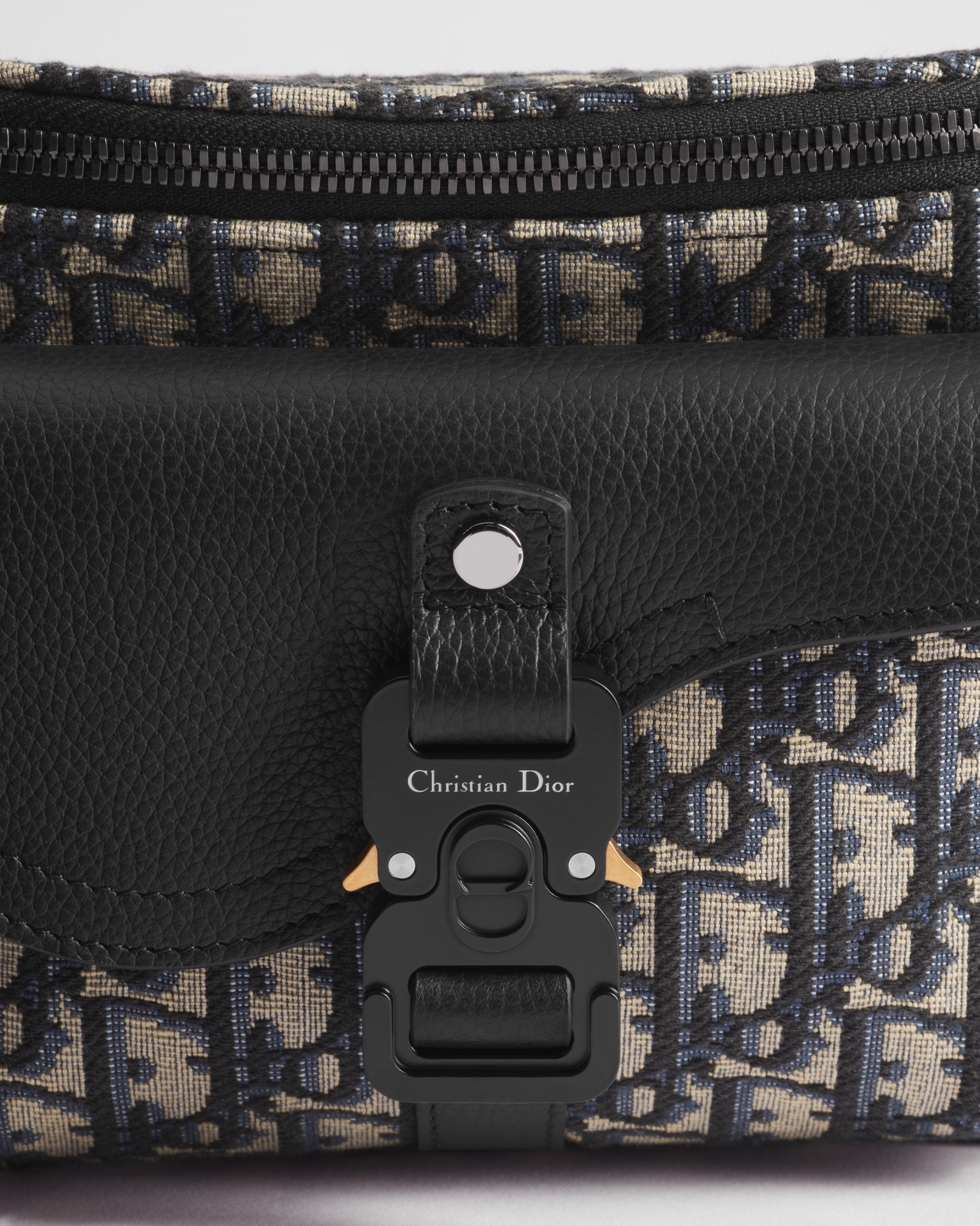 Saddle Belt Bag Beige and Black Dior Oblique Jacquard with Black Grained Calfskin E09
