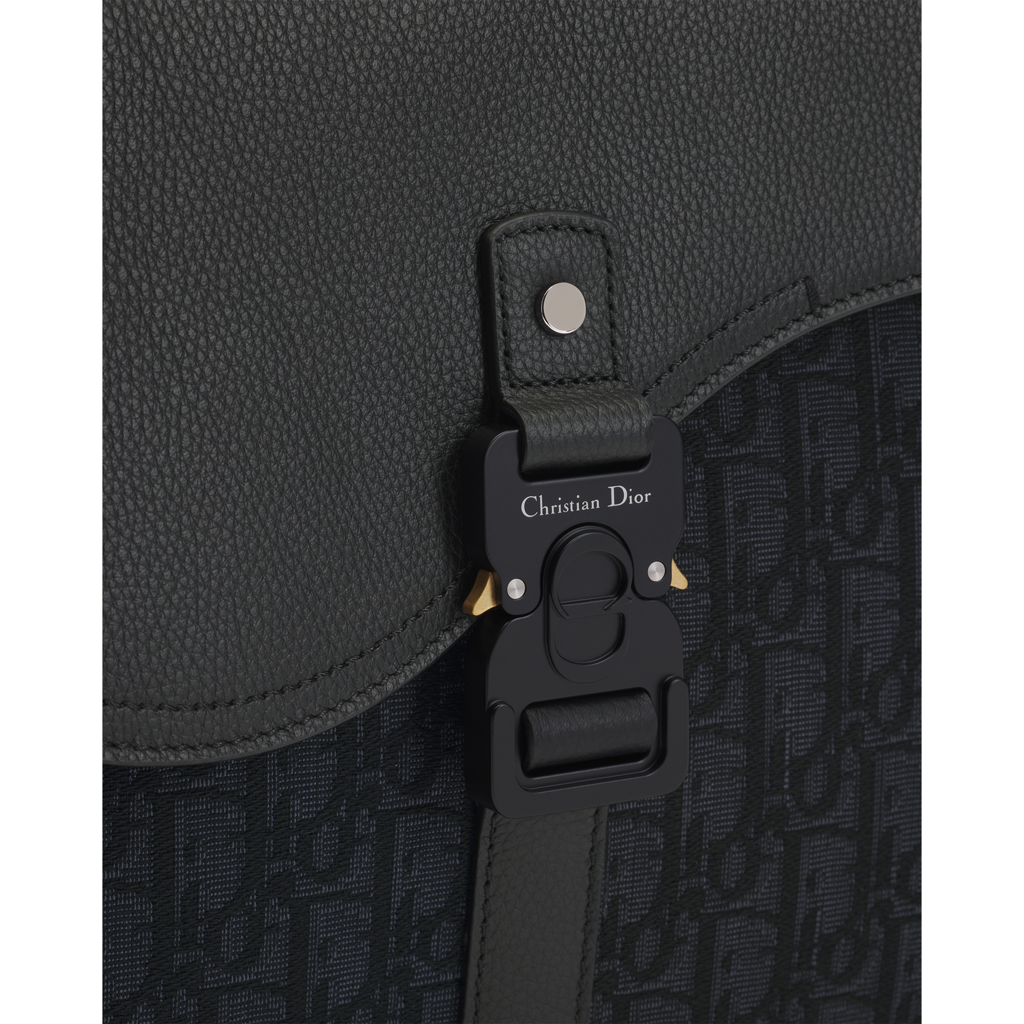 Medium Saddle Messenger Bag with Flap Black Dior Oblique Jacquard and Black Grained Calfskin E10