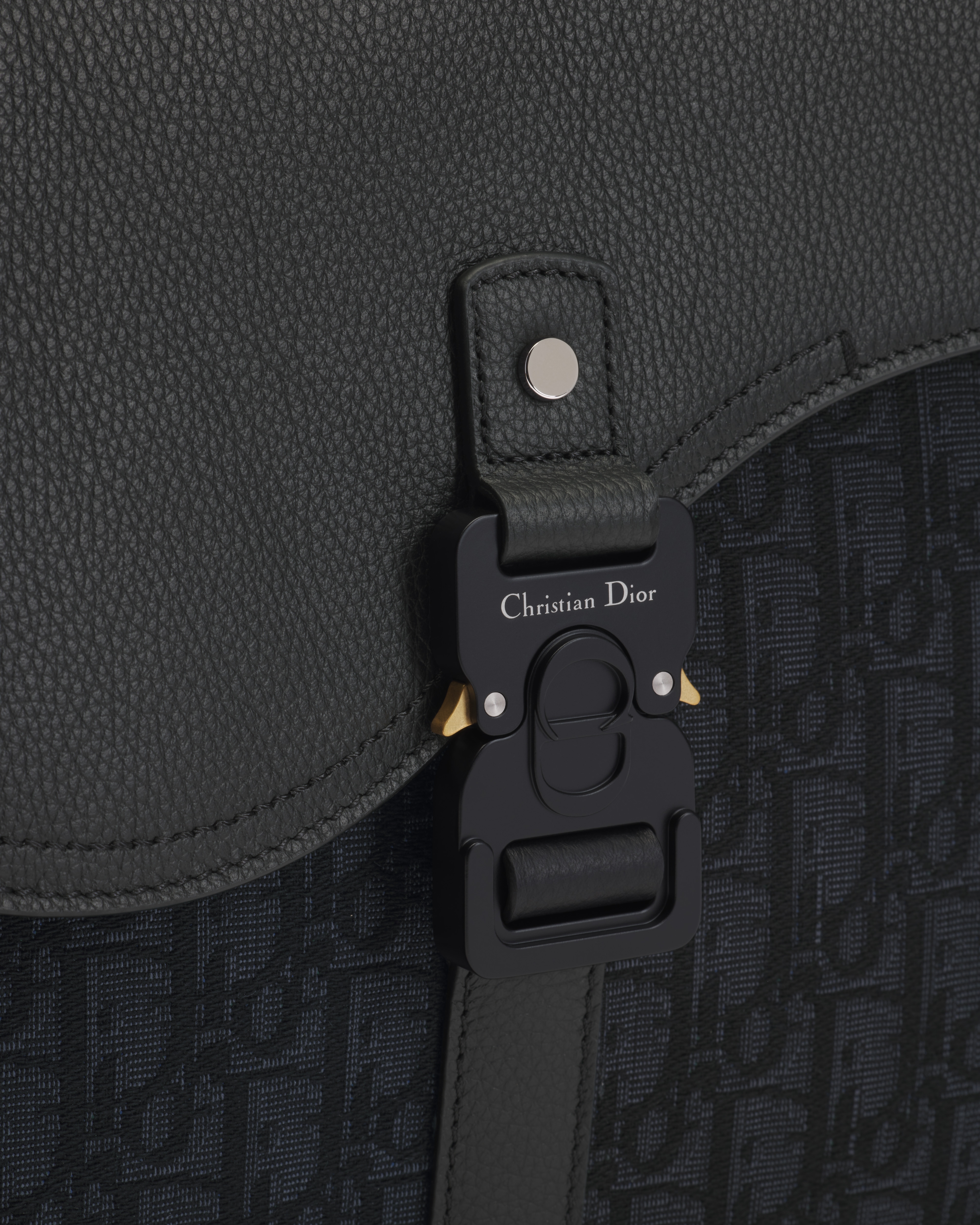 Sac Messenger à rabat Saddle Medium Toile jacquard Dior Oblique noir et cuir de veau grainé noir E10