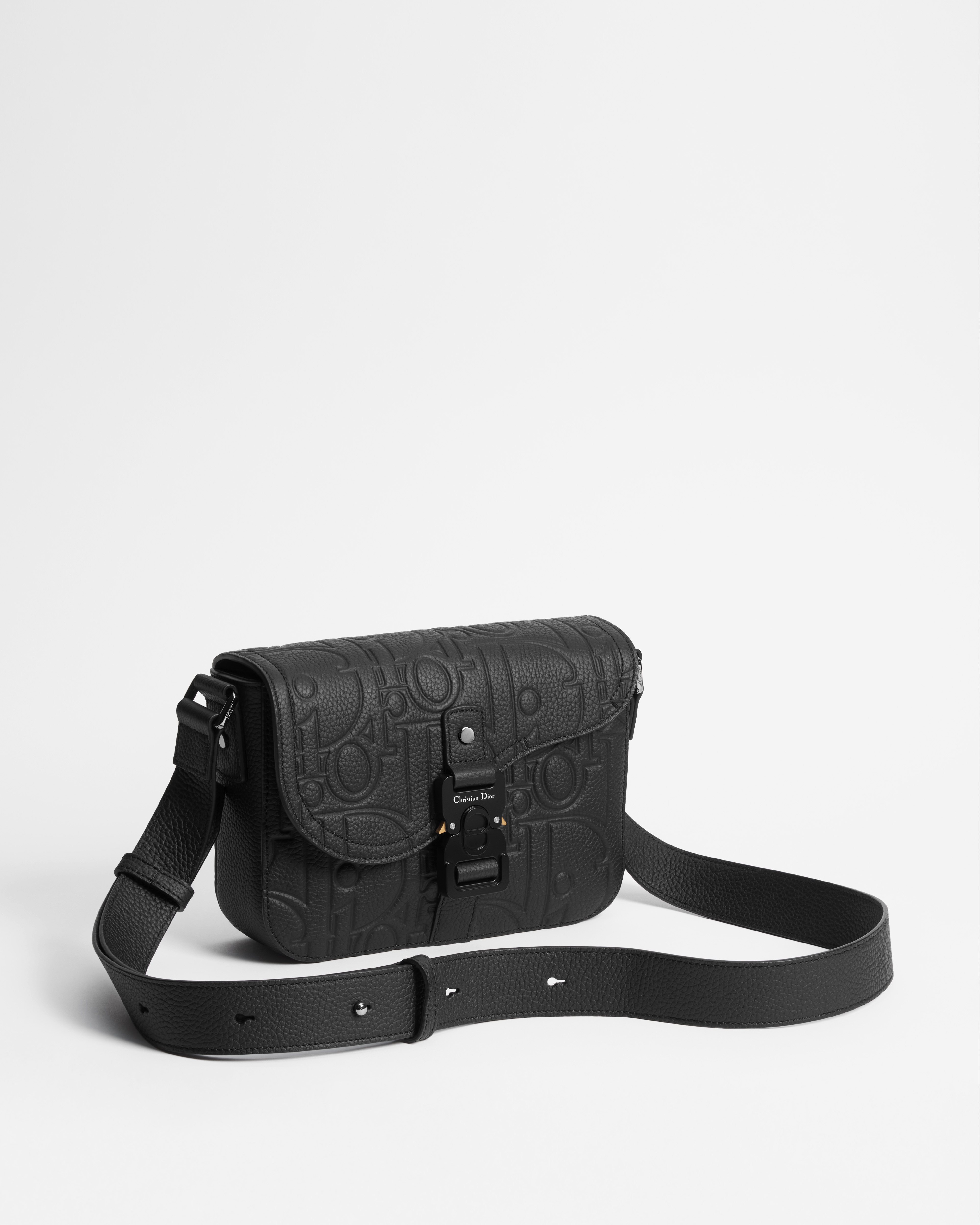Small Saddle Messenger Bag with Flap Black Dior Gravity Leather and Black Grained Calfskin E03