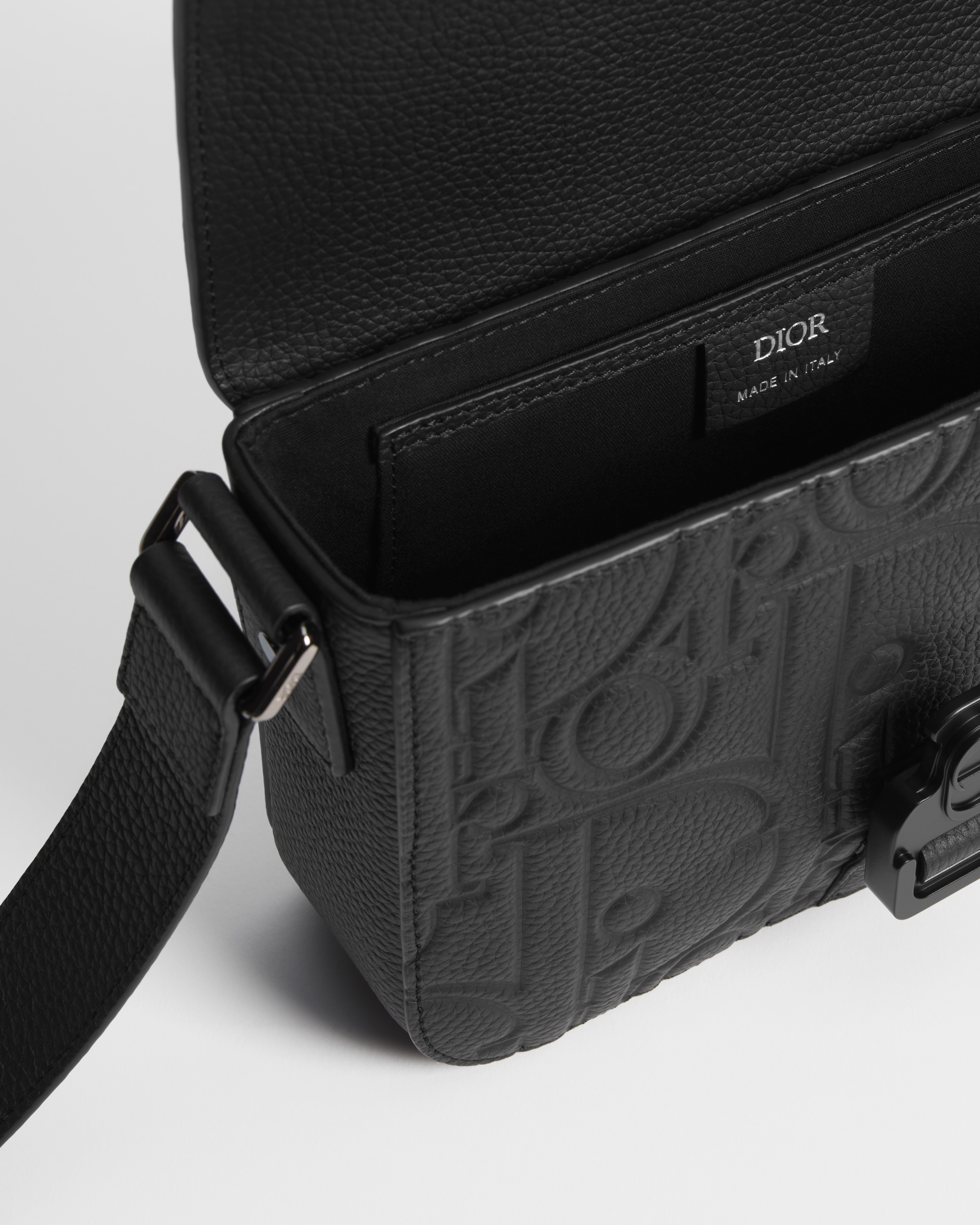 小碼 Saddle 翻蓋郵差袋 黑色 Dior Gravity 皮革及黑色顆粒小牛皮 E06