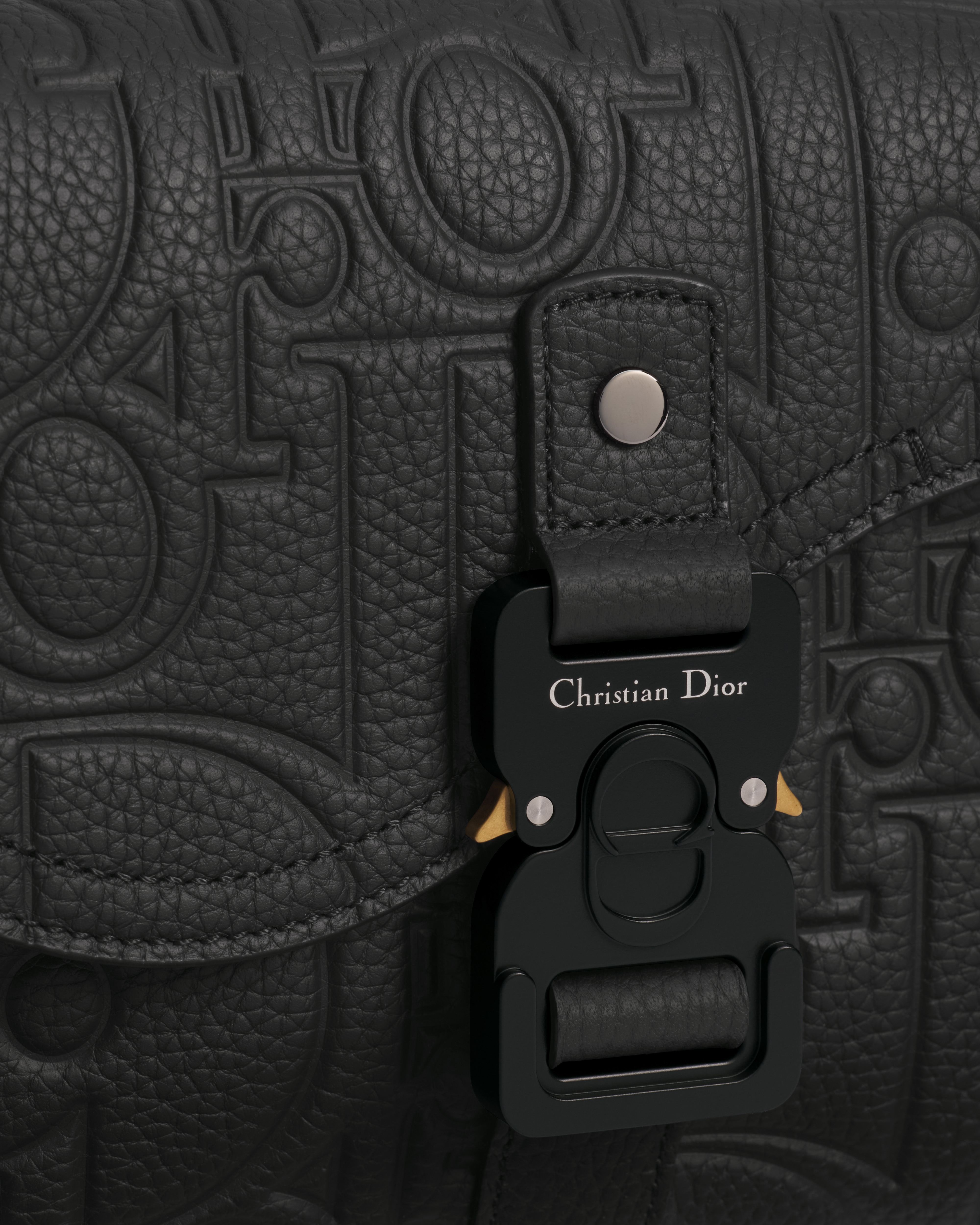 Small Saddle Messenger Bag with Flap Black Dior Gravity Leather and Black Grained Calfskin E10