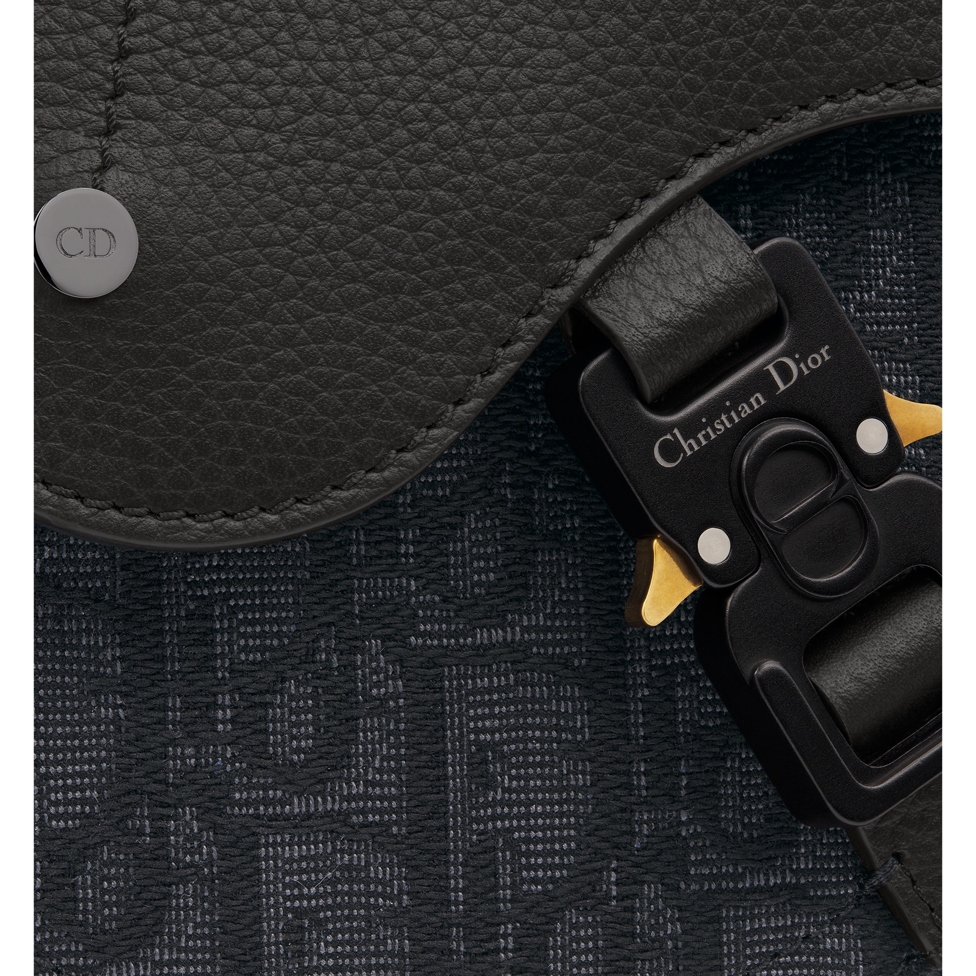 Saddle Messenger Bag Black Dior Oblique Jacquard and Black Grained Calfskin E09