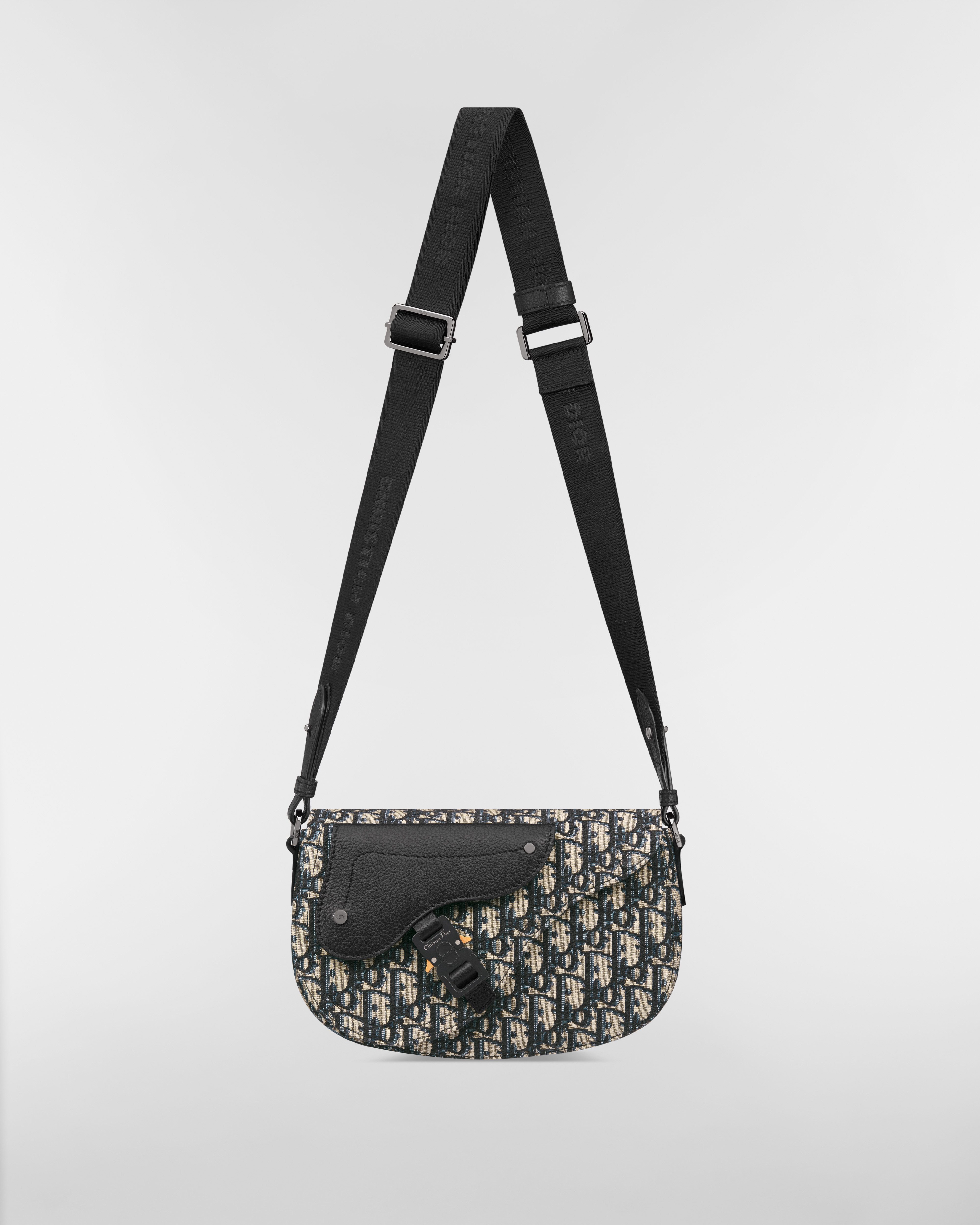 Saddle Messenger Bag Beige and Black Dior Oblique Jacquard with Black Grained Calfskin E07