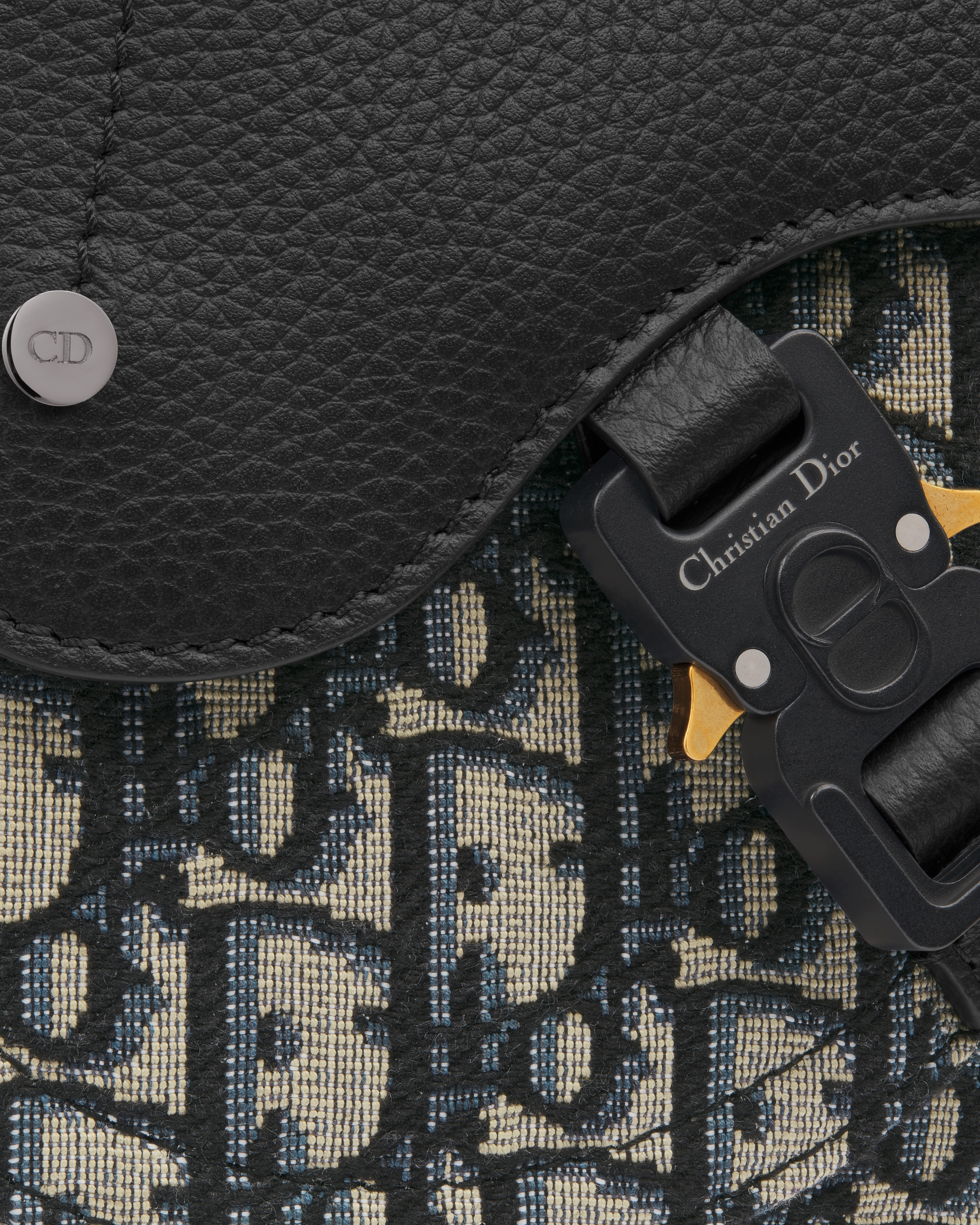 Saddle Messenger Bag Beige and Black Dior Oblique Jacquard with Black Grained Calfskin E09