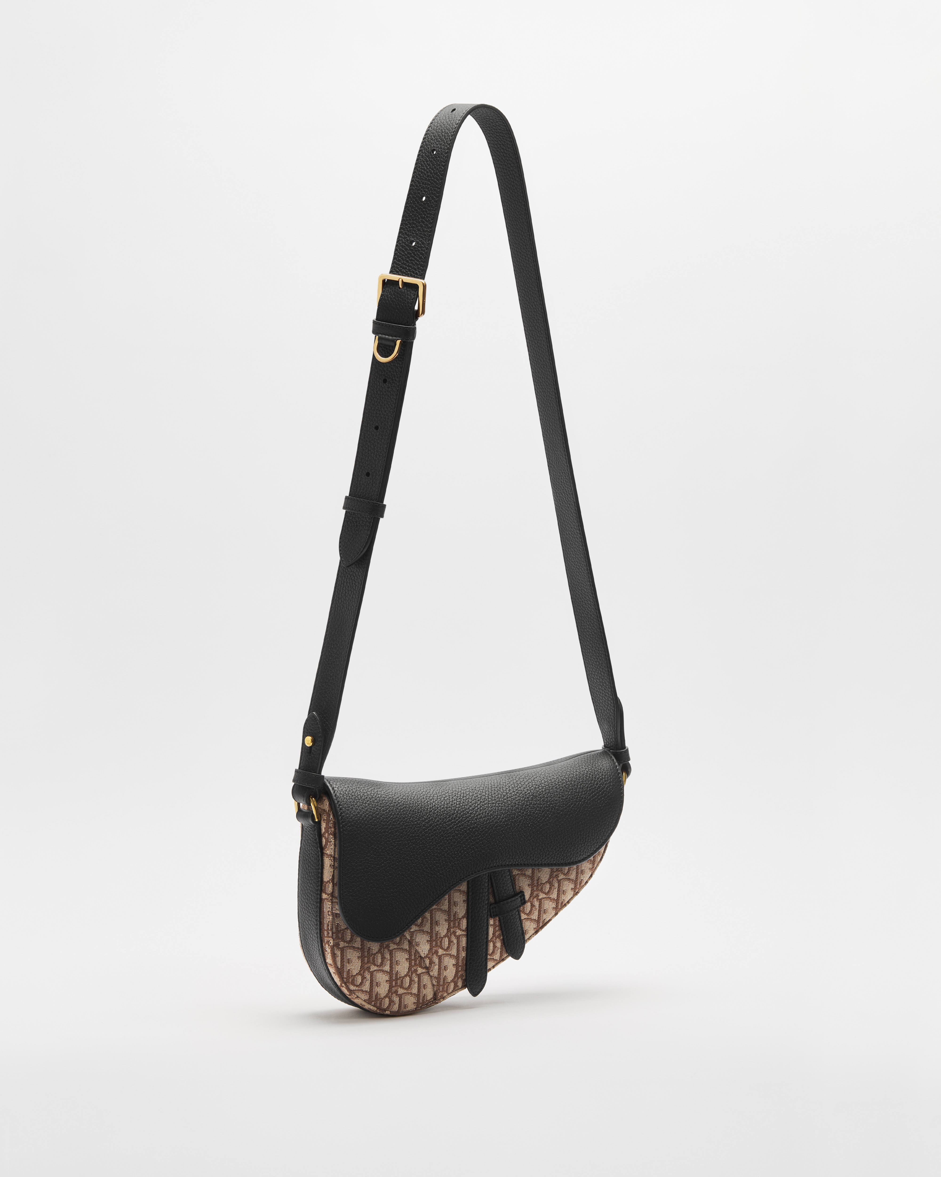 Saddle Bag Genarbtes Taurillon-Leder in Schwarz und Dior Oblique Jacquard in Braun E07