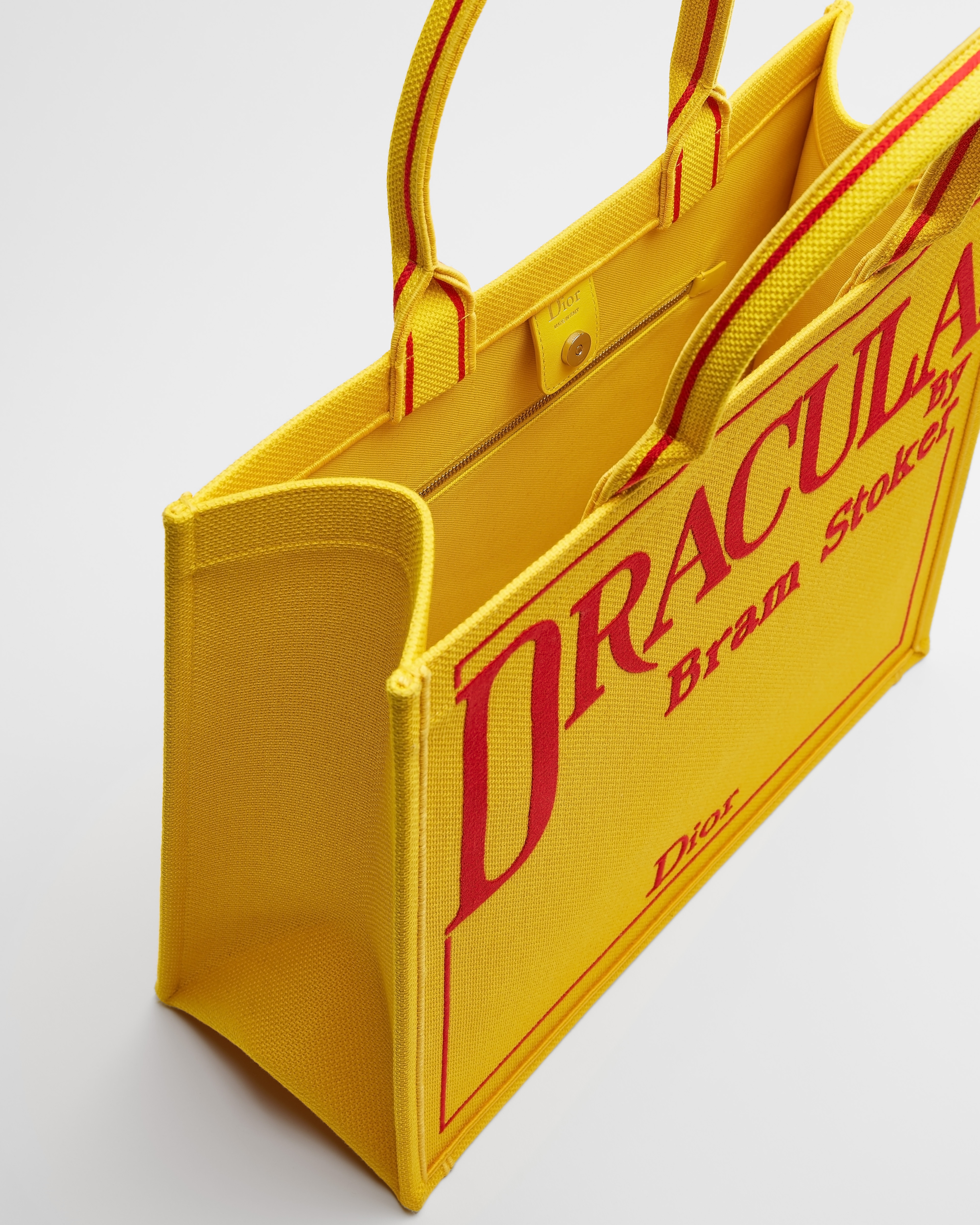 大碼 Dior Book Tote 黃色和紅色 Book Cover 刺繡（42 x 35 x 18.5 厘米） E06