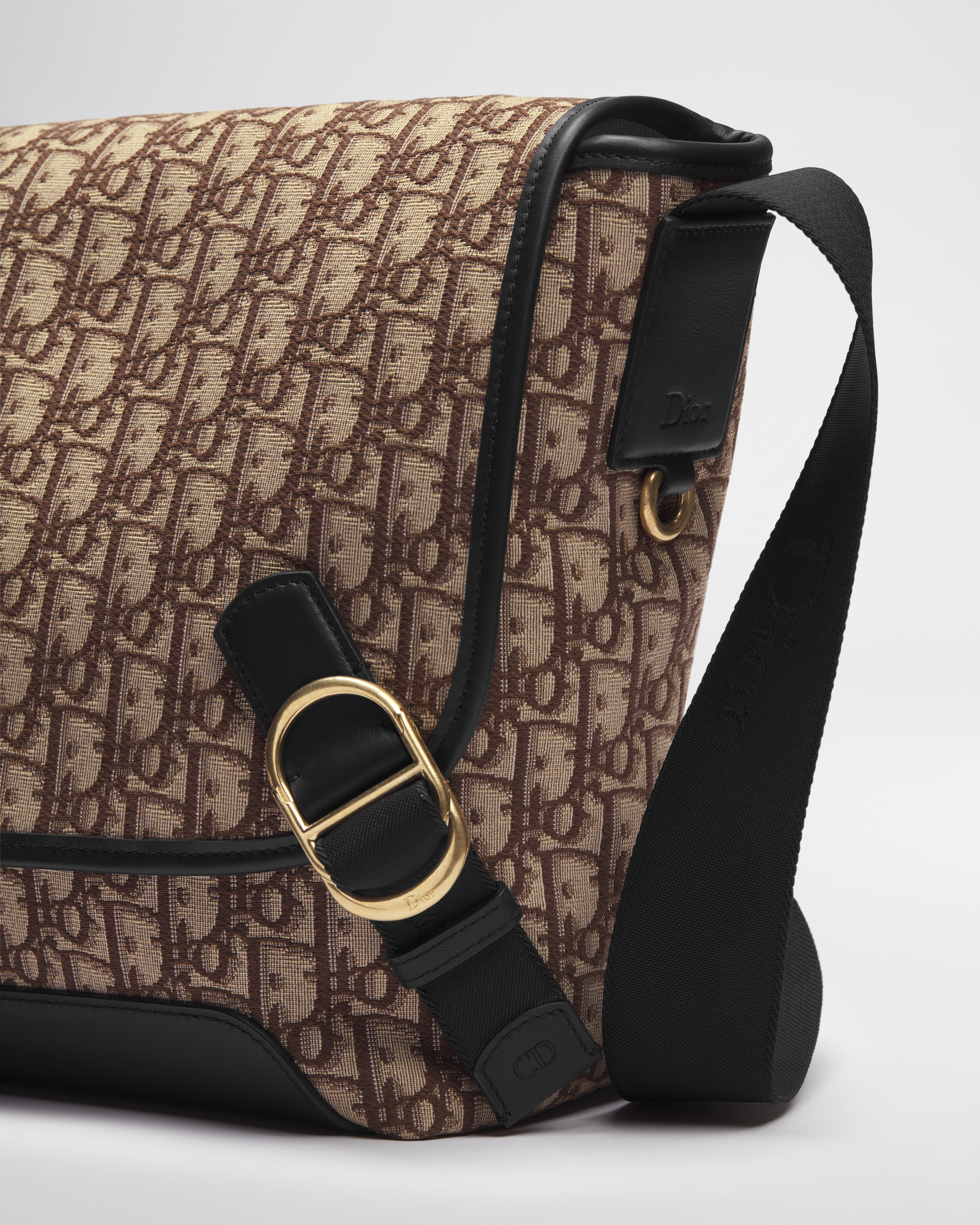 Sac Messenger à rabat Dior Jett Medium Toile jacquard Dior Oblique marron E09
