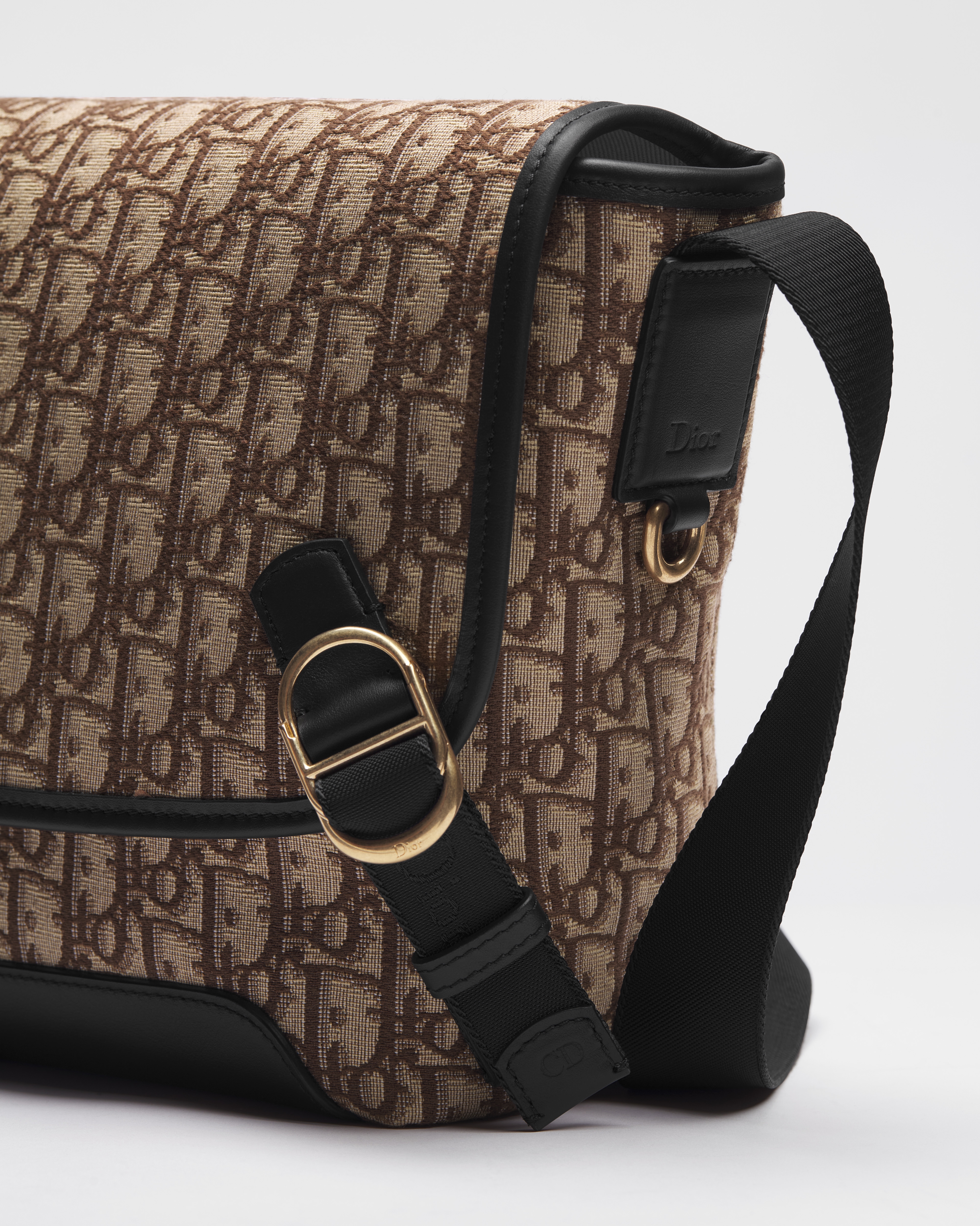 Dior Jett フラップ付き メッセンジャーバッグ スモール ディオール オブリーク ジャカード E09