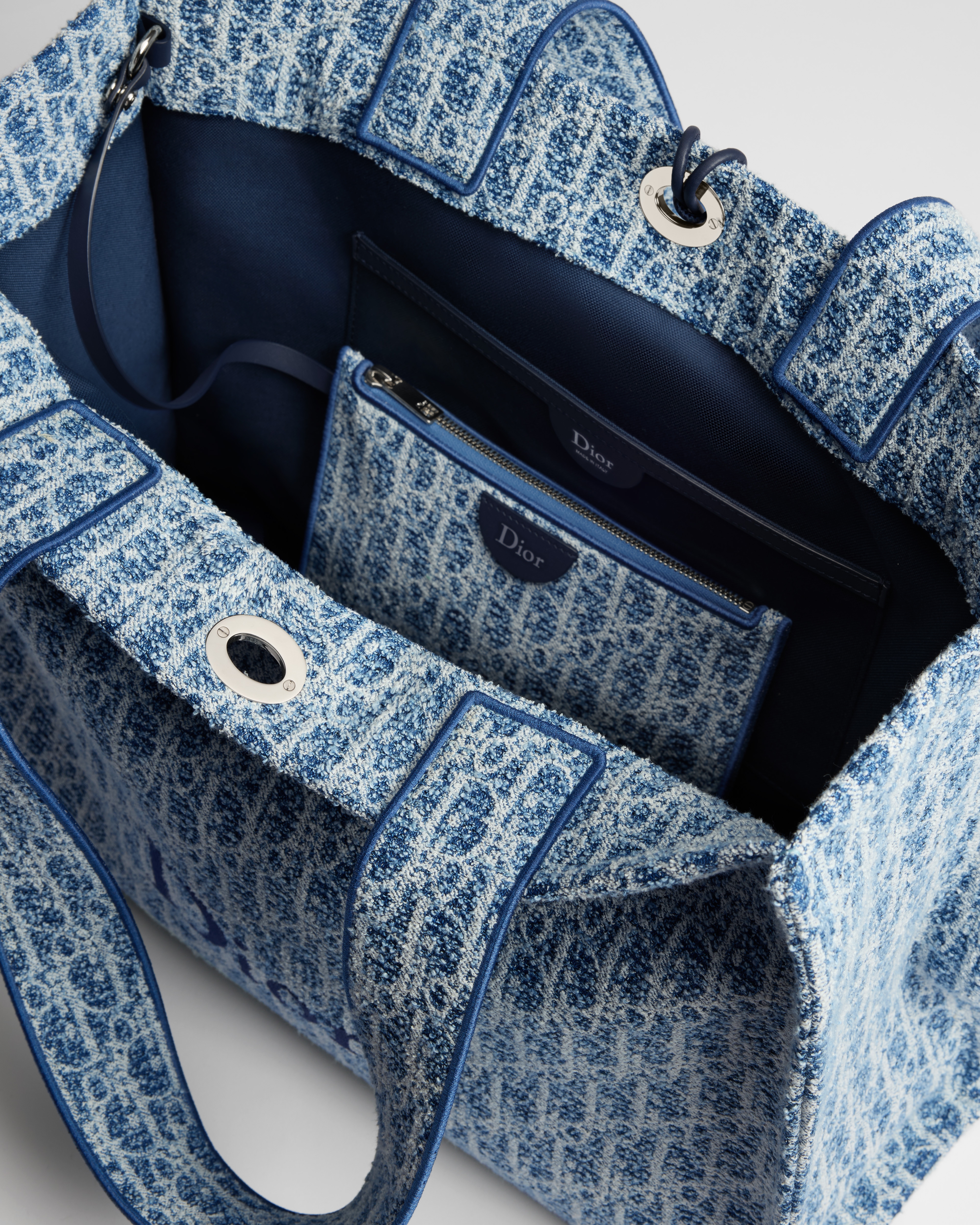 Spongy Book Tote Dioriviera grande Tejido Dior Oblique esponjoso azul E06