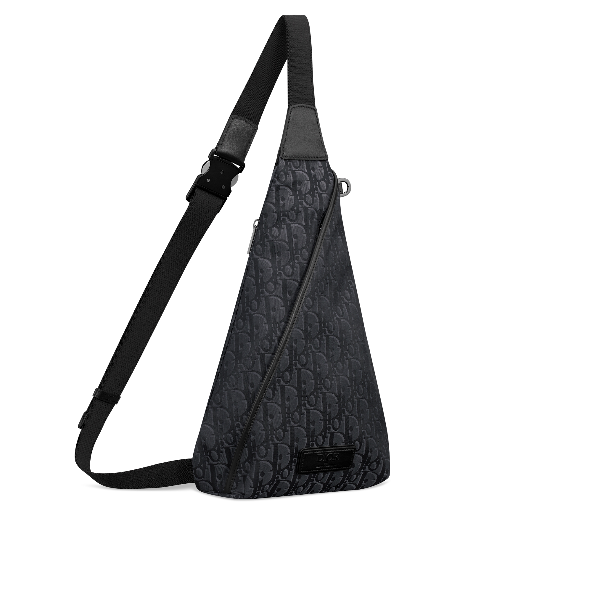 Dior Trek Schultertasche mit Reißverschluss Dior Oblique Nylon in Schwarz E03