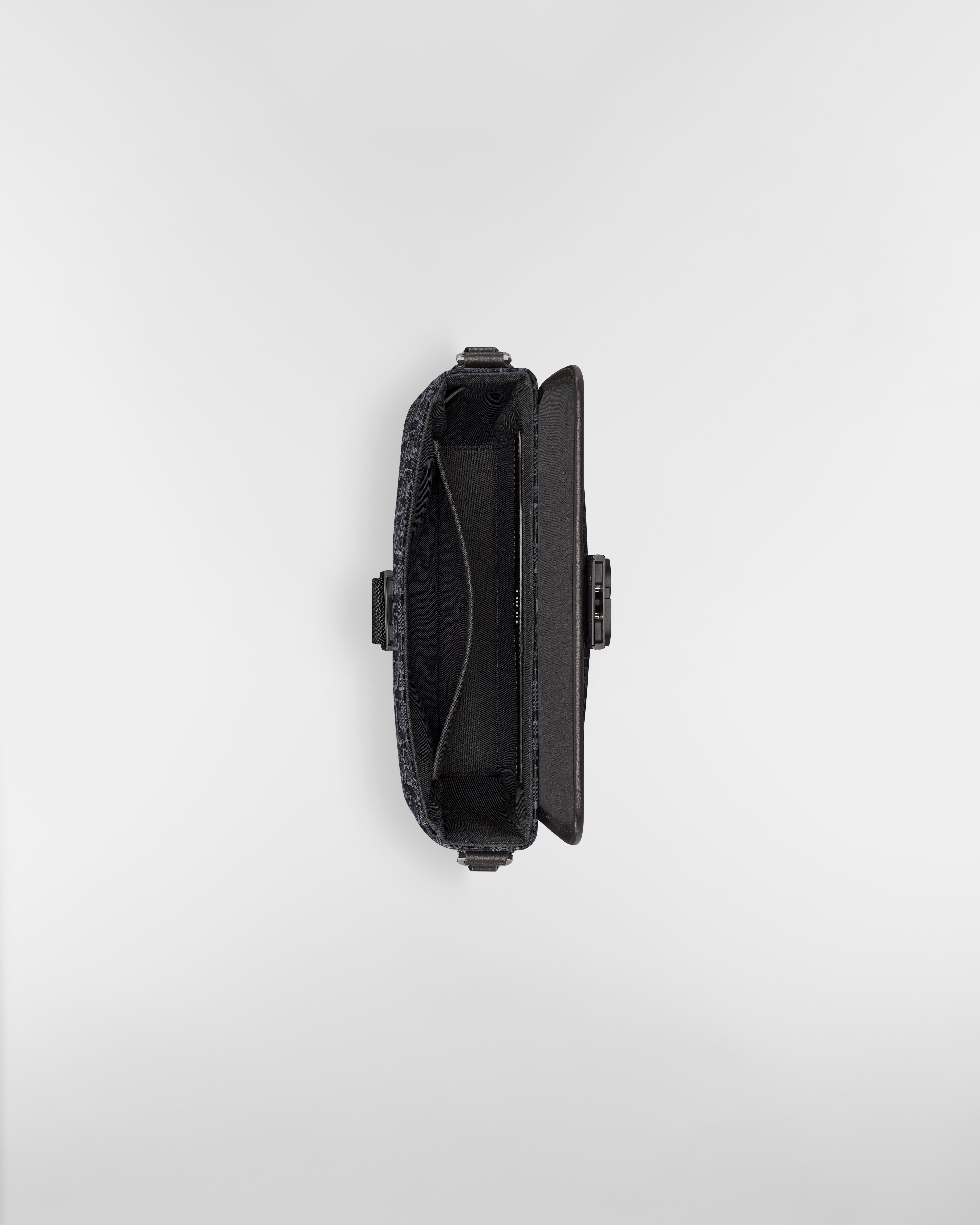 Dior Trek Messenger Bag with Flap Black Dior Oblique Nylon E06