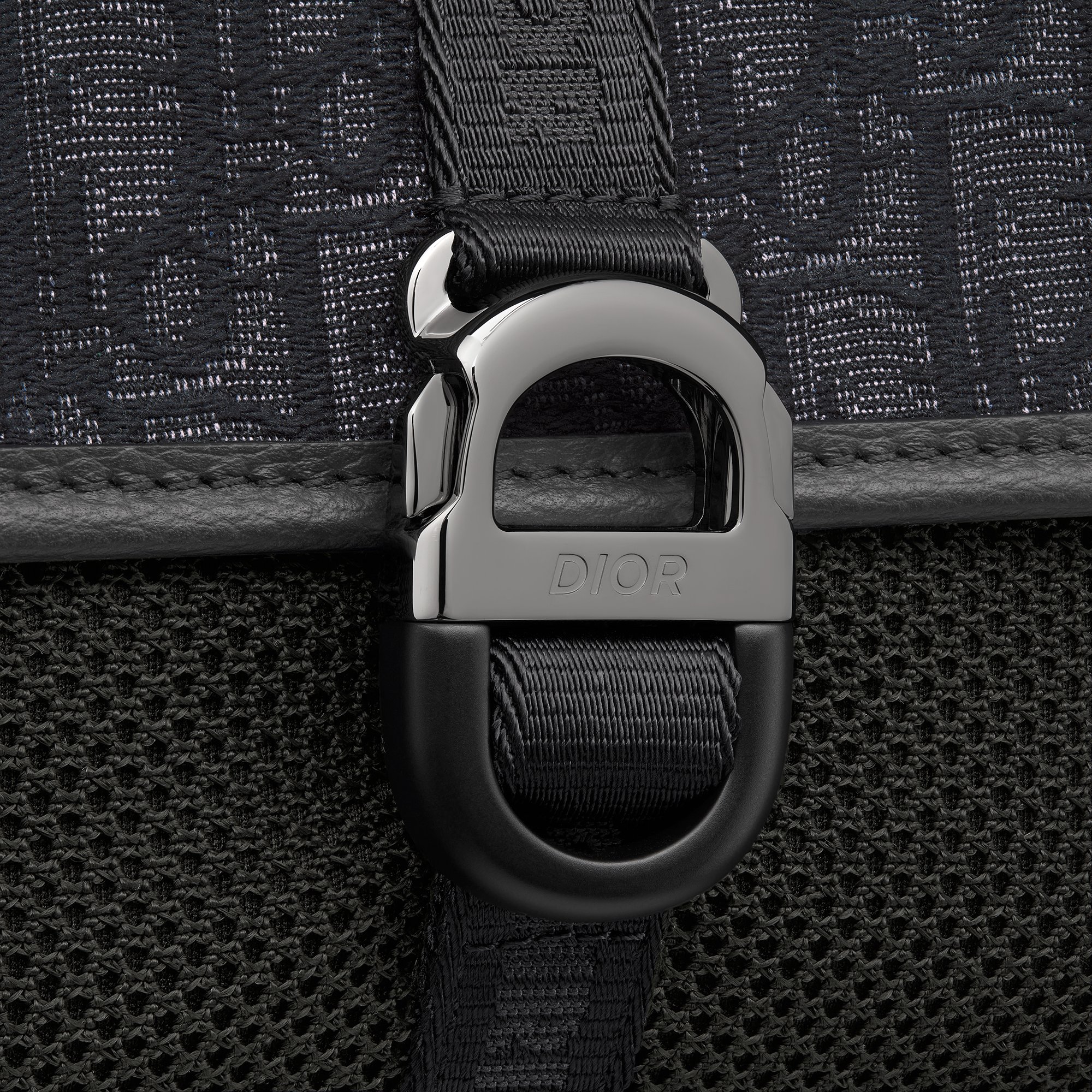 디올 스트랩이 달린 미니 Dior 8 백 1EIPO312YKY_H03E