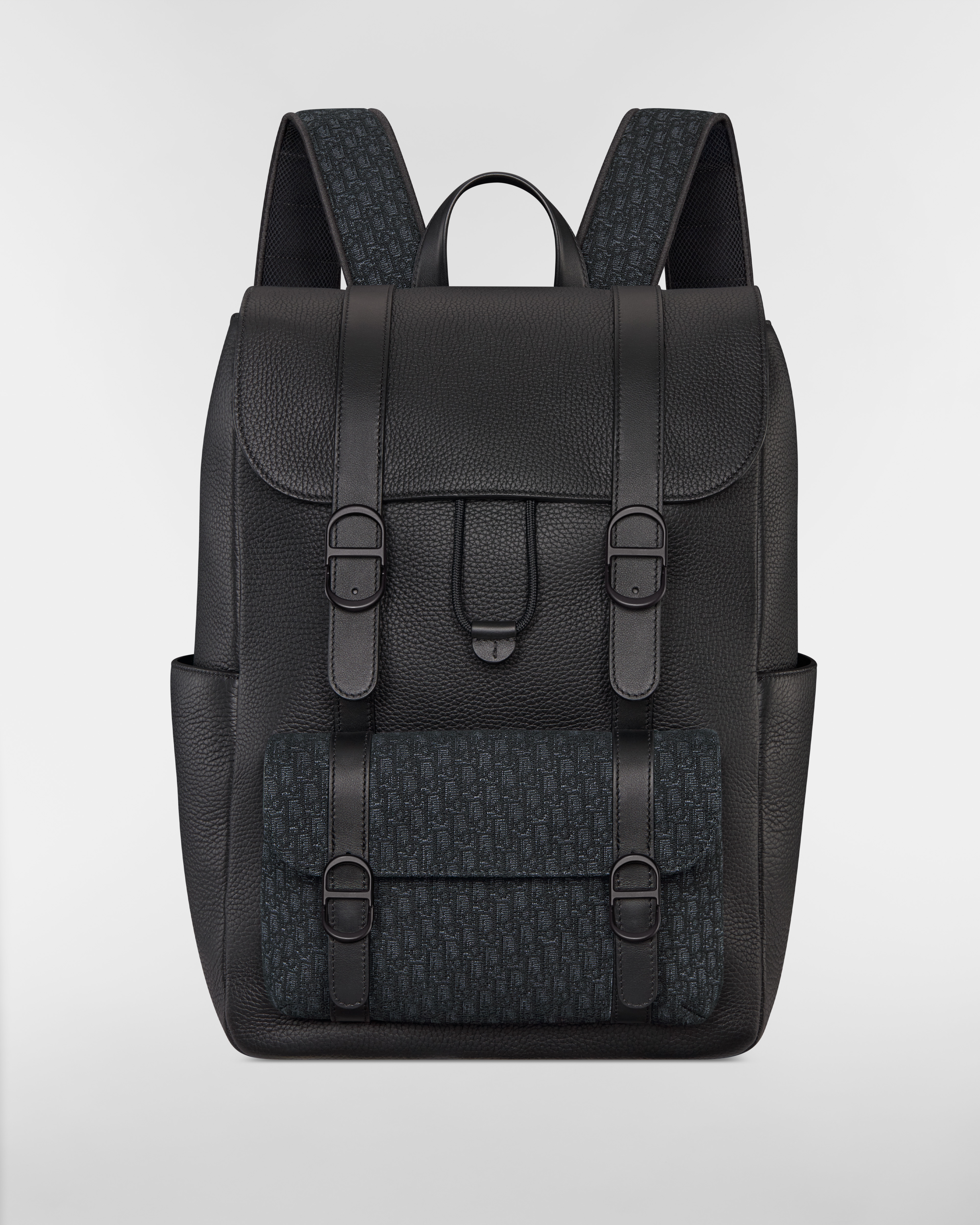 Dior Daily 翻盖双肩背包 黑色粒面牛皮革、黑色柔软粒面牛皮革和黑色超迷你 Oblique 印花面料 E01