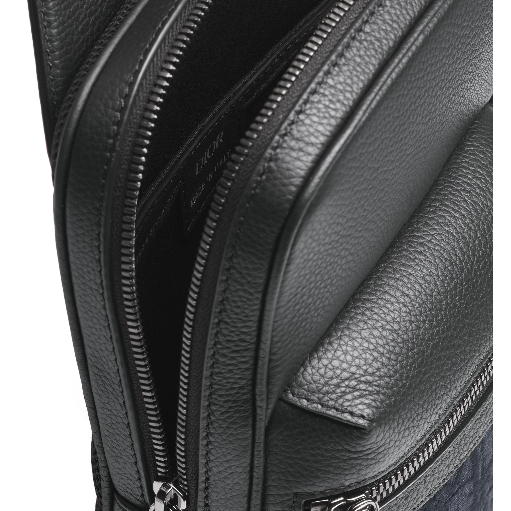 Rider 2.0 Sling Bag Black Dior Oblique Jacquard and Black Grained Calfskin E06
