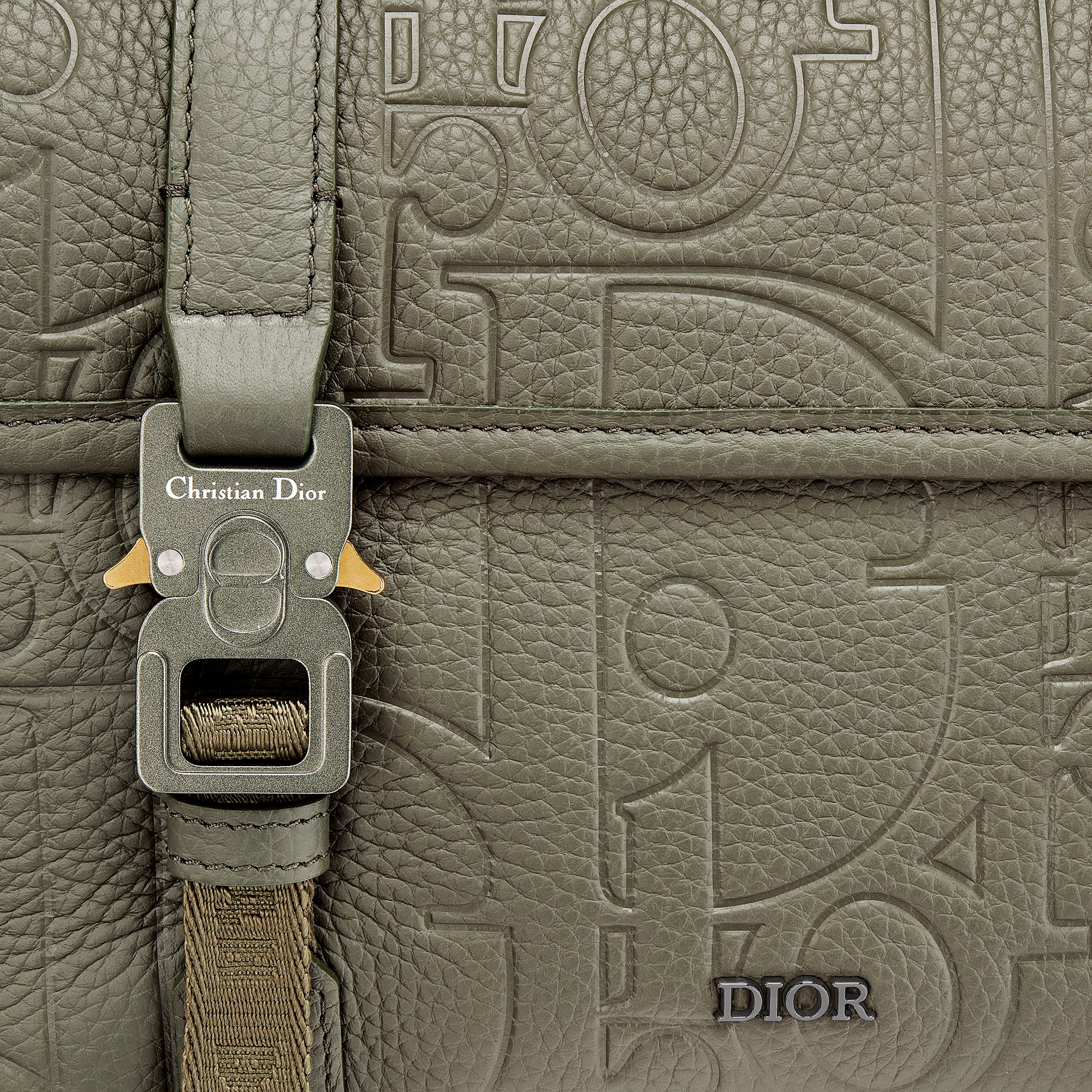Dior Hit the Road フラップ付き メッセンジャーバッグ ディオール グラビティ レザー & グレインドカーフスキン E09