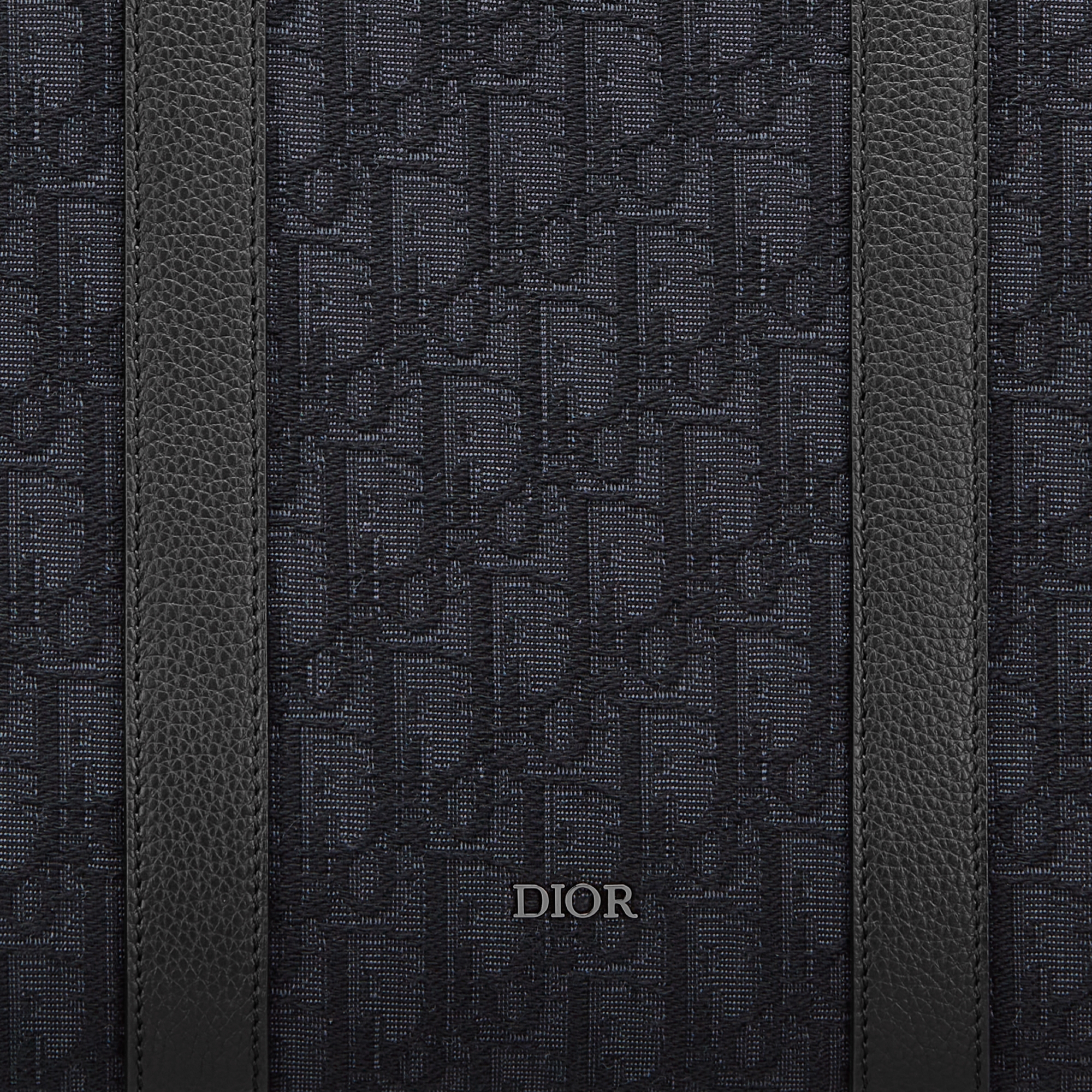 East-West Tote Bag Dior Oblique Jacquard in Schwarz und genarbtes Kalbsleder in Schwarz E09