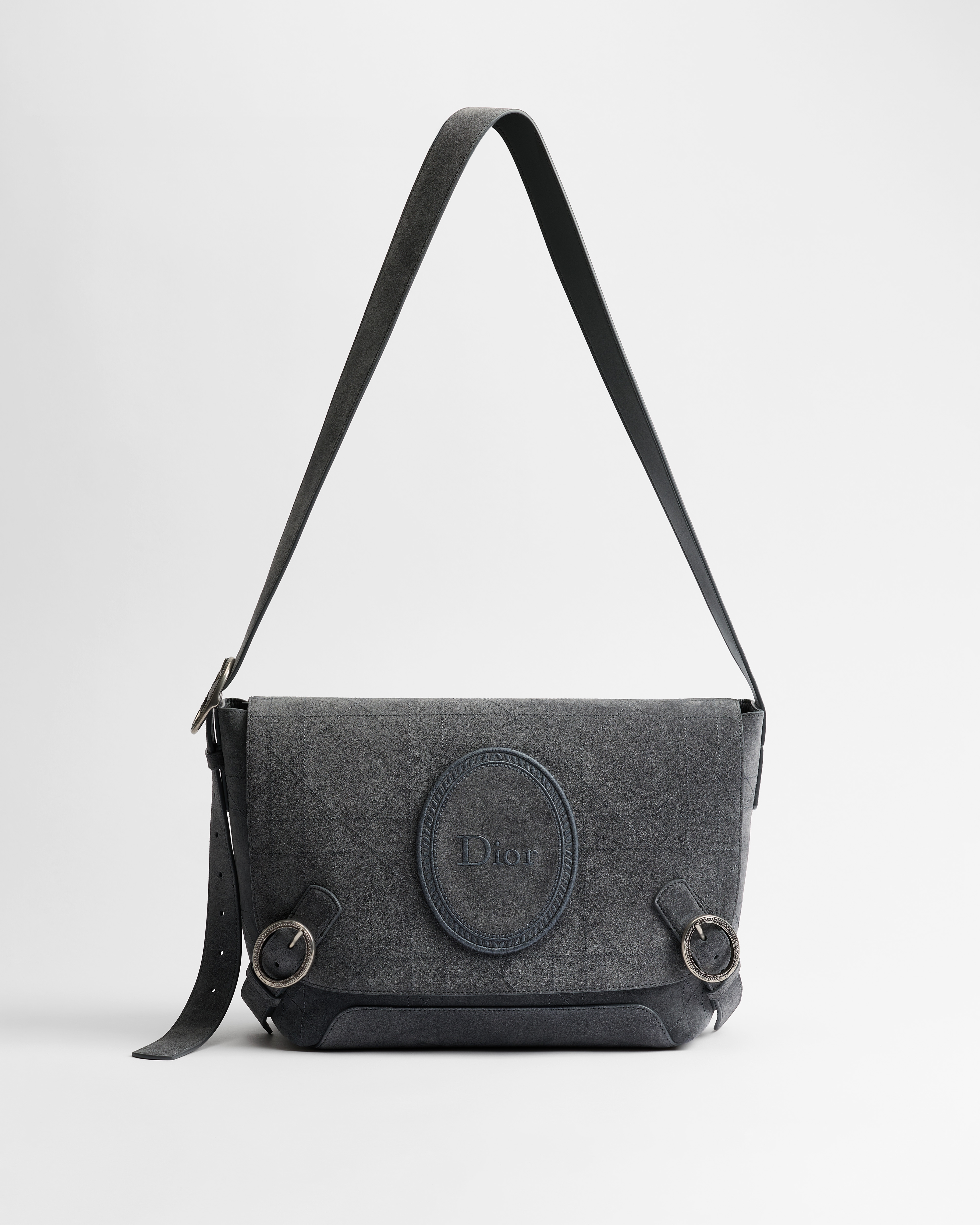 Bolso messenger mediano Dior Jett Médaillon con solapa Ante de piel de becerro Cannage en Gris Flanelle E07