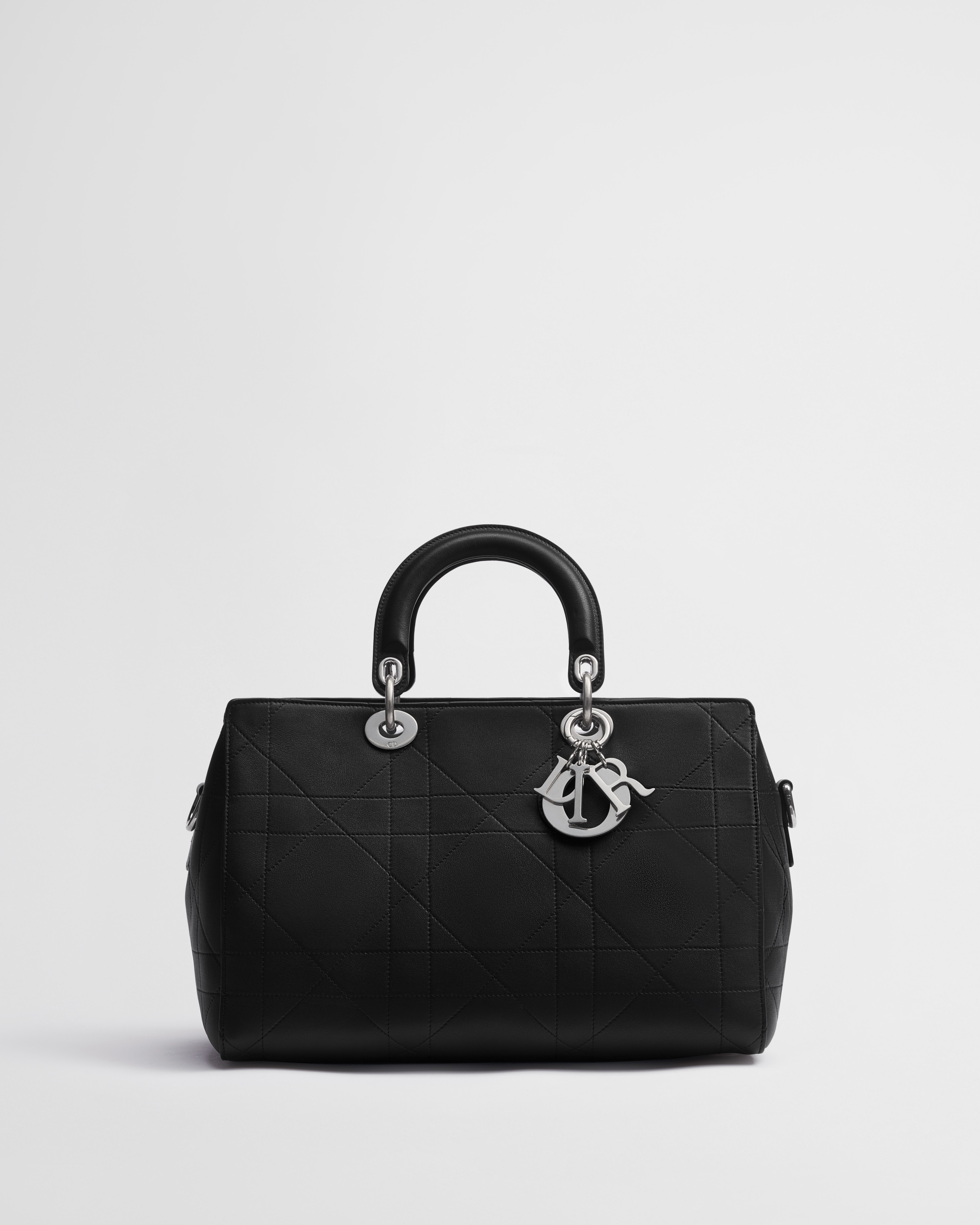 中碼拉鏈行李袋 黑色 Cannage 藤格紋圖案小牛皮 E01