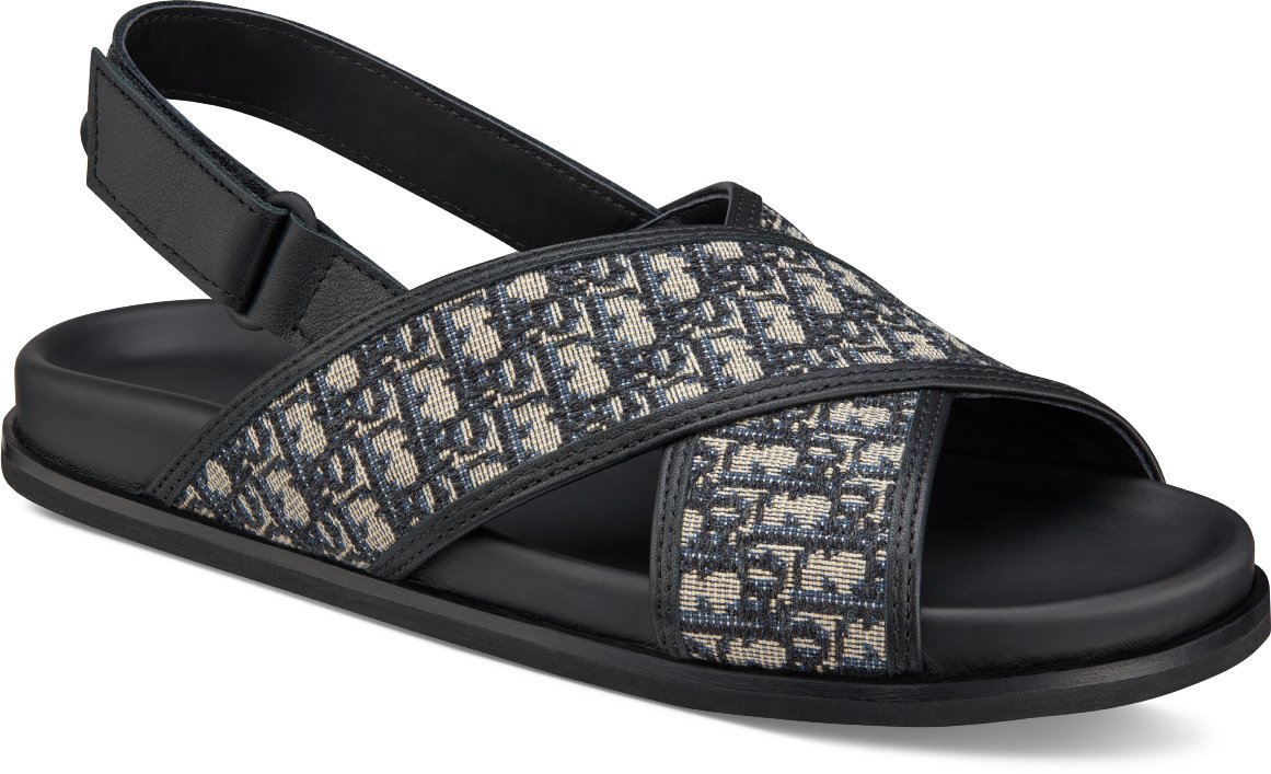 Kids' Sandal Three quarter closed view