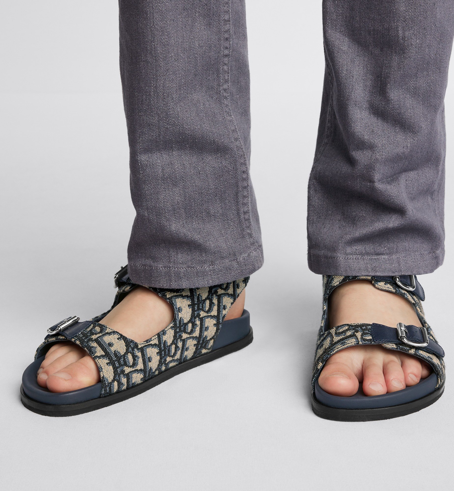 Kids' Sandal Worn view cropped