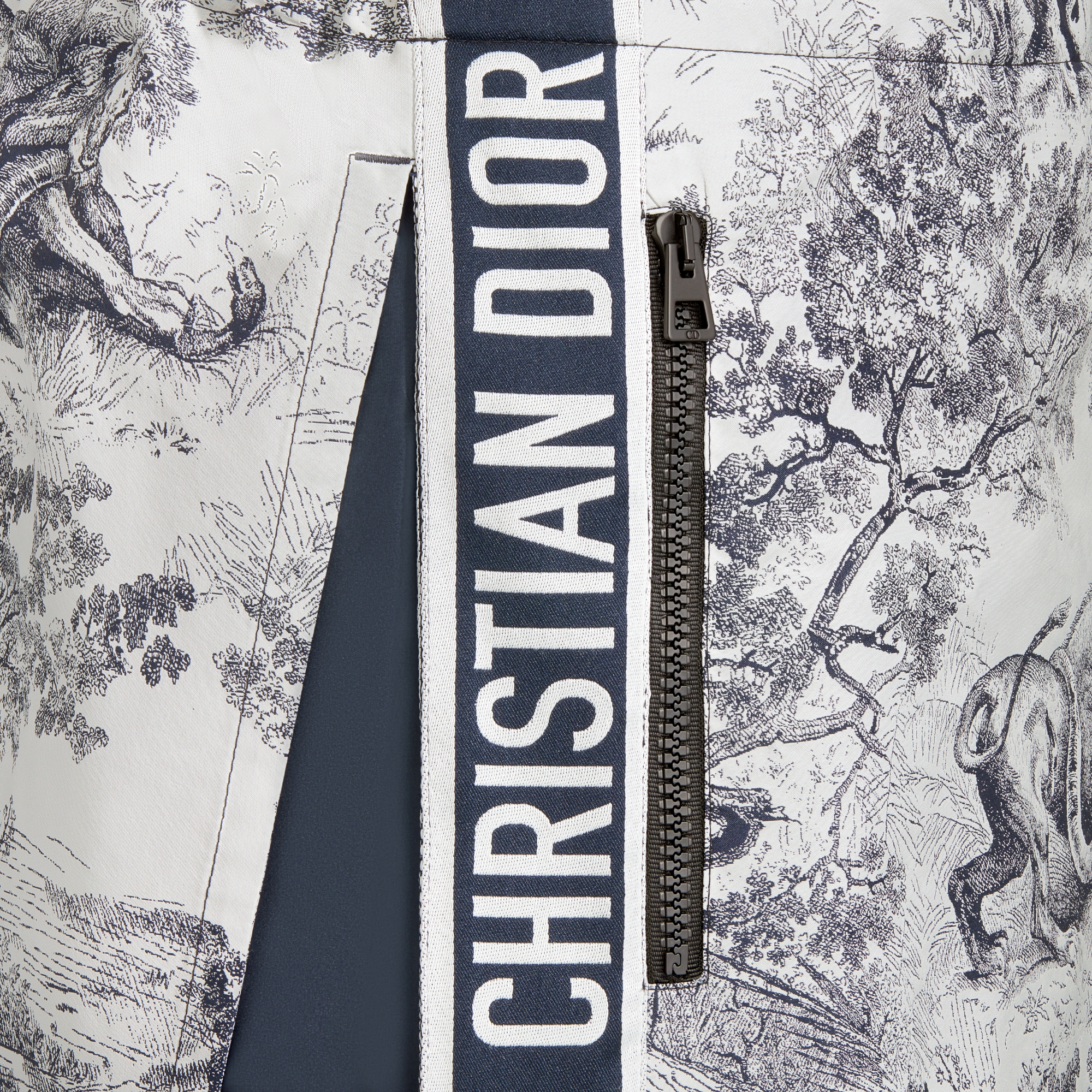 Short-saia Dioriviera Jacquard de tafetá técnico branco e azul com o motivo Toile de Jouy Sauvage E09