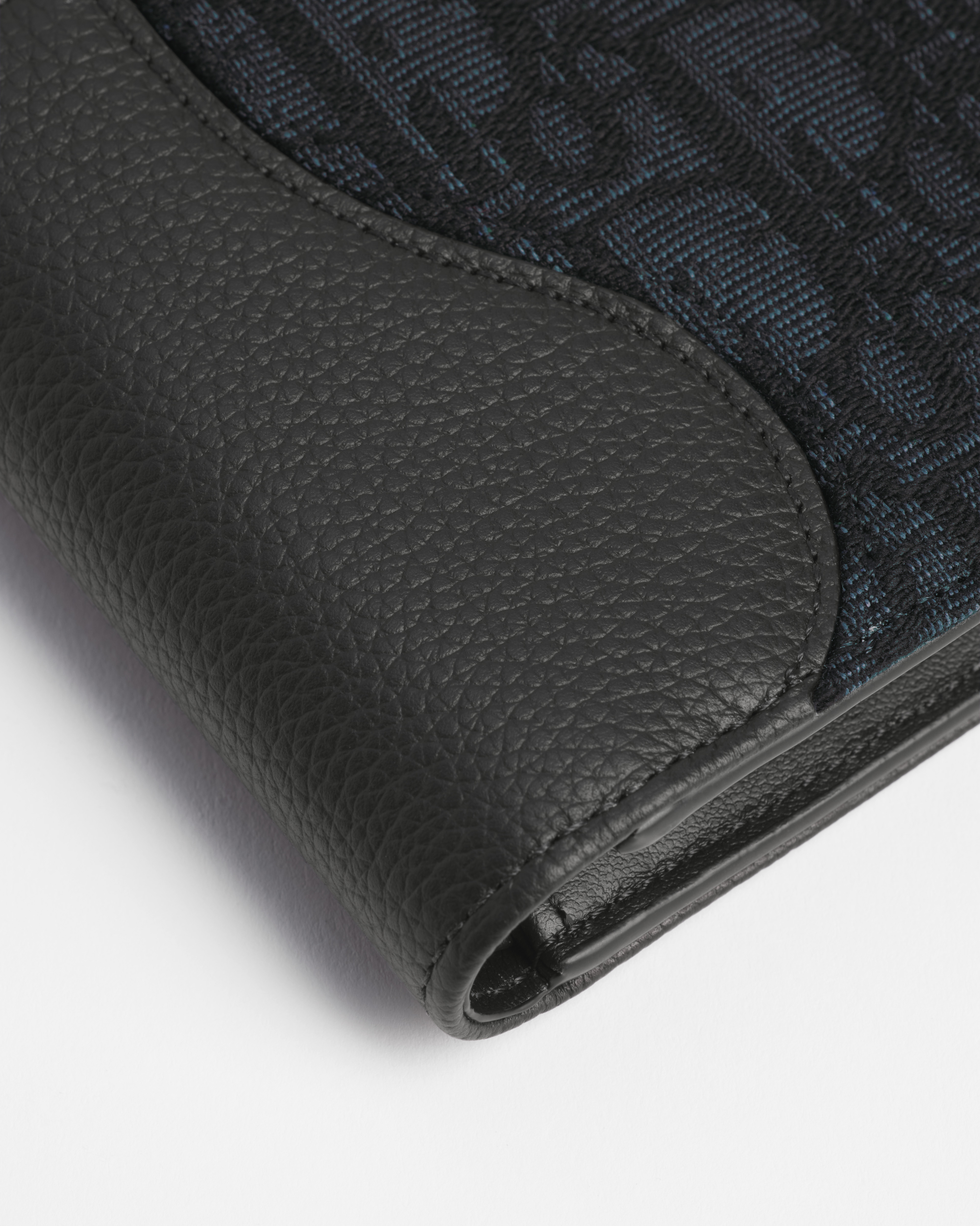Saddle Bifold Wallet Black Grained Calfskin Marquetry and Black Dior Oblique Jacquard E09