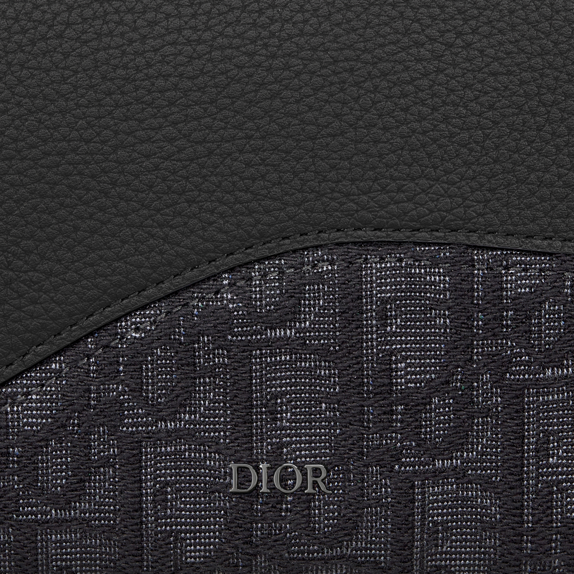 Saddle Long Zipped Wallet Black Grained Calfskin Marquetry and Black Dior Oblique Jacquard E09