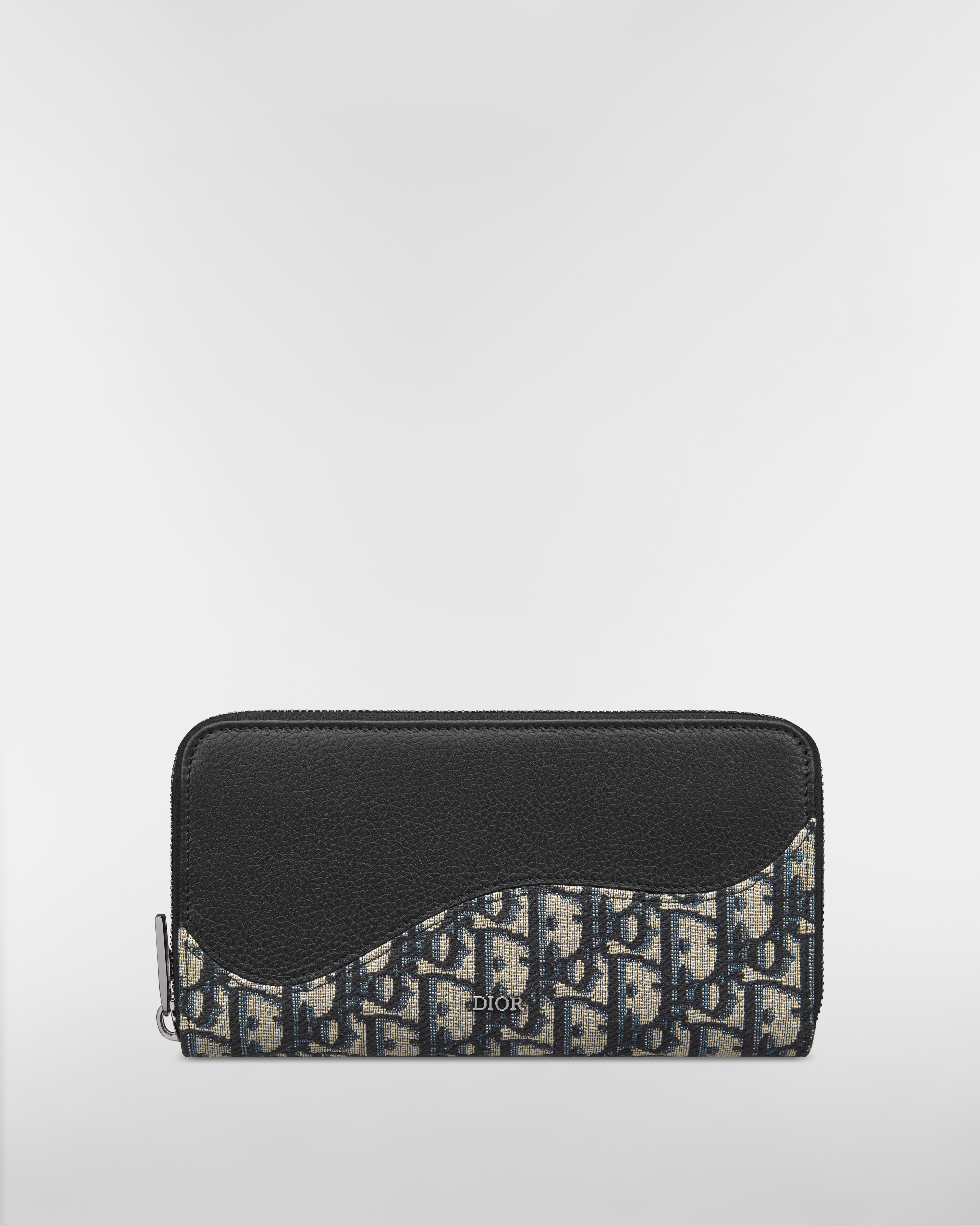 Carteira longa Saddle com zíper Marchetaria em couro de vitelo granulado preto com jacquard Dior Oblique bege e preto E01