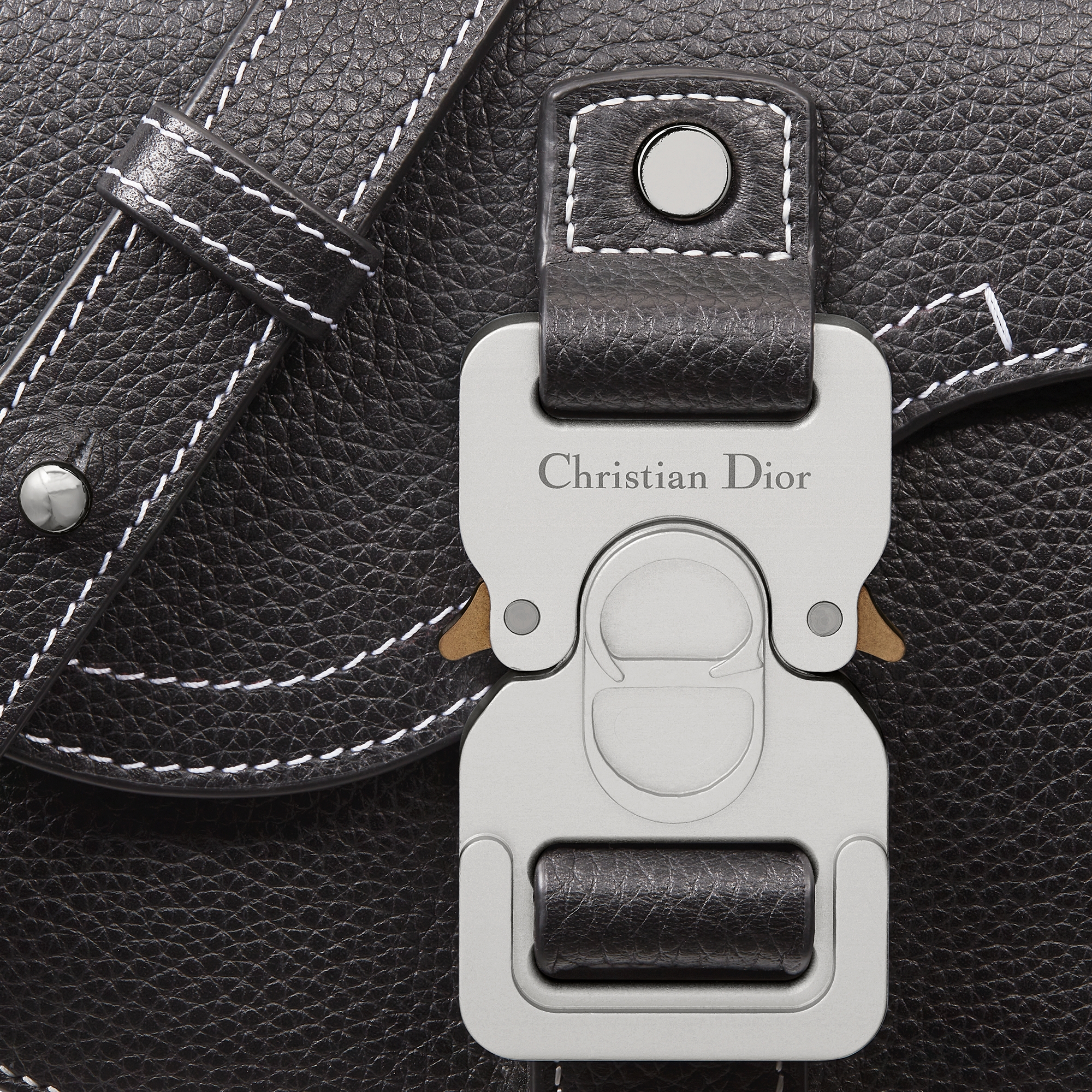 Mini sac Messenger à rabat Saddle Cuir de veau grainé noir E09