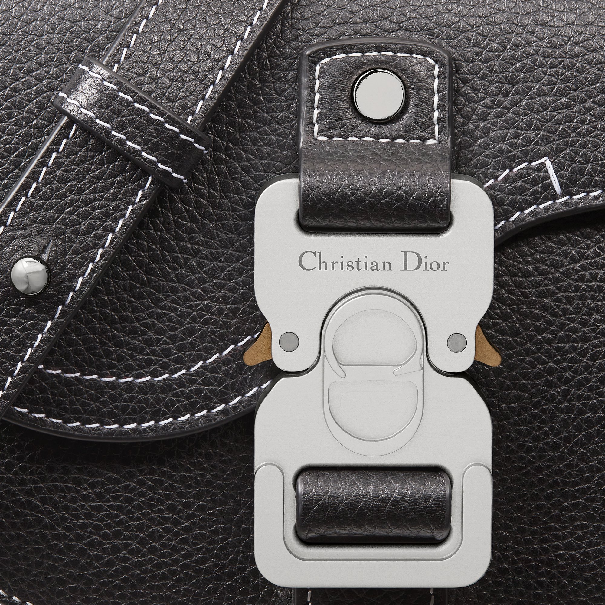 디올 플랩이 달린 미니 새들 메신저 백 2ADCA435YKK_H00N