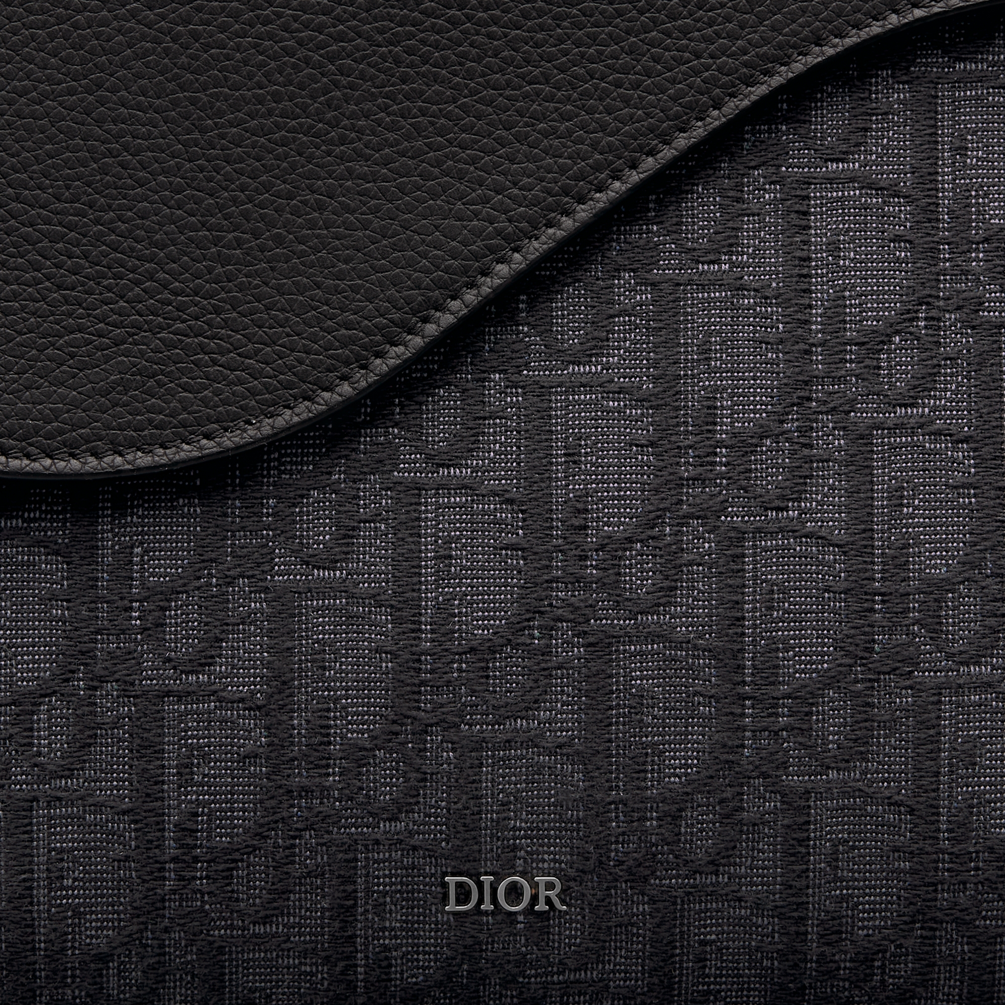 Saddle A5 Triangle Pouch Black Dior Oblique Jacquard and Black Grained Calfskin E09