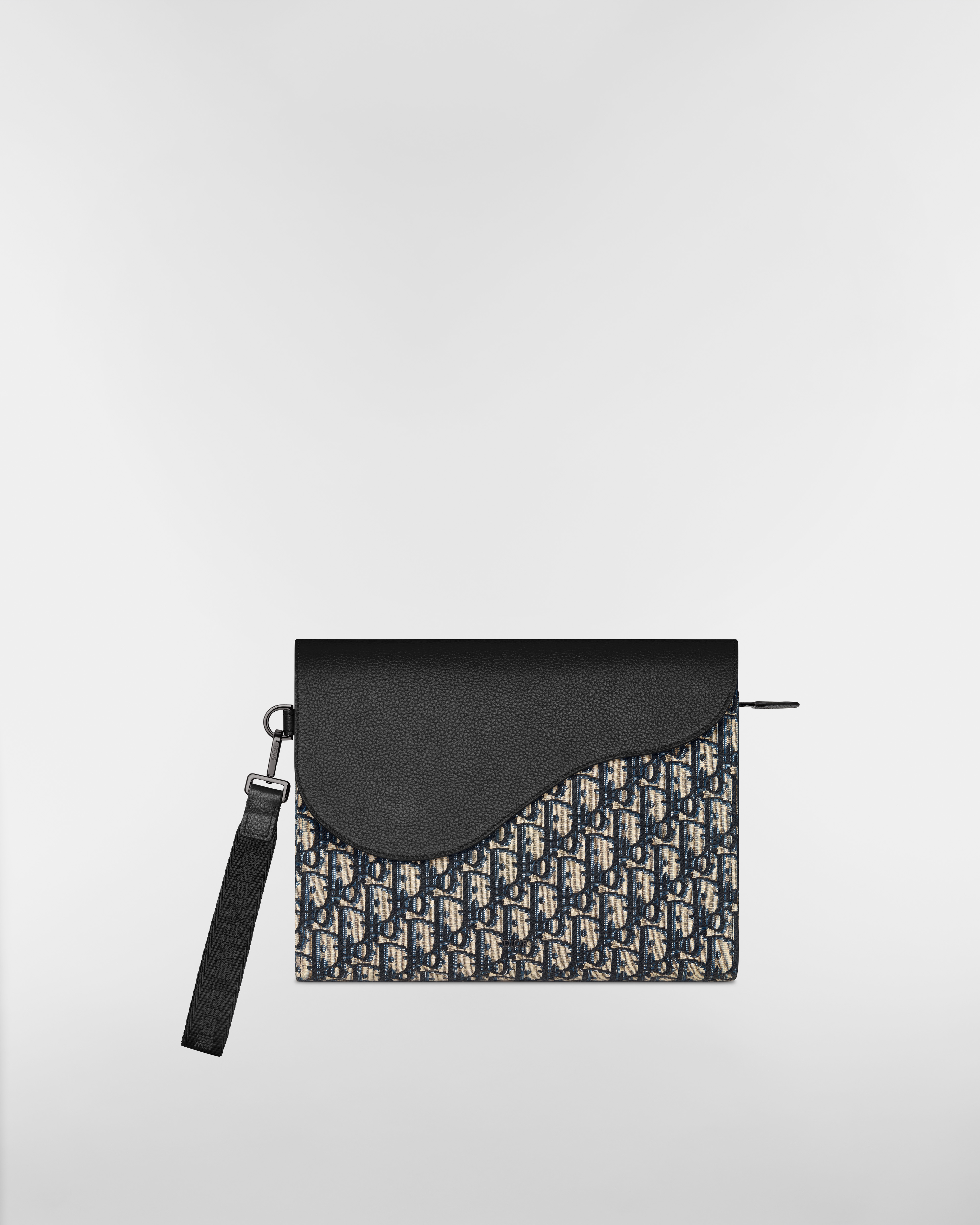 Saddle A5 手拿包 米色和黑色 Dior Oblique 緹花搭配黑色粒面小牛皮 E01