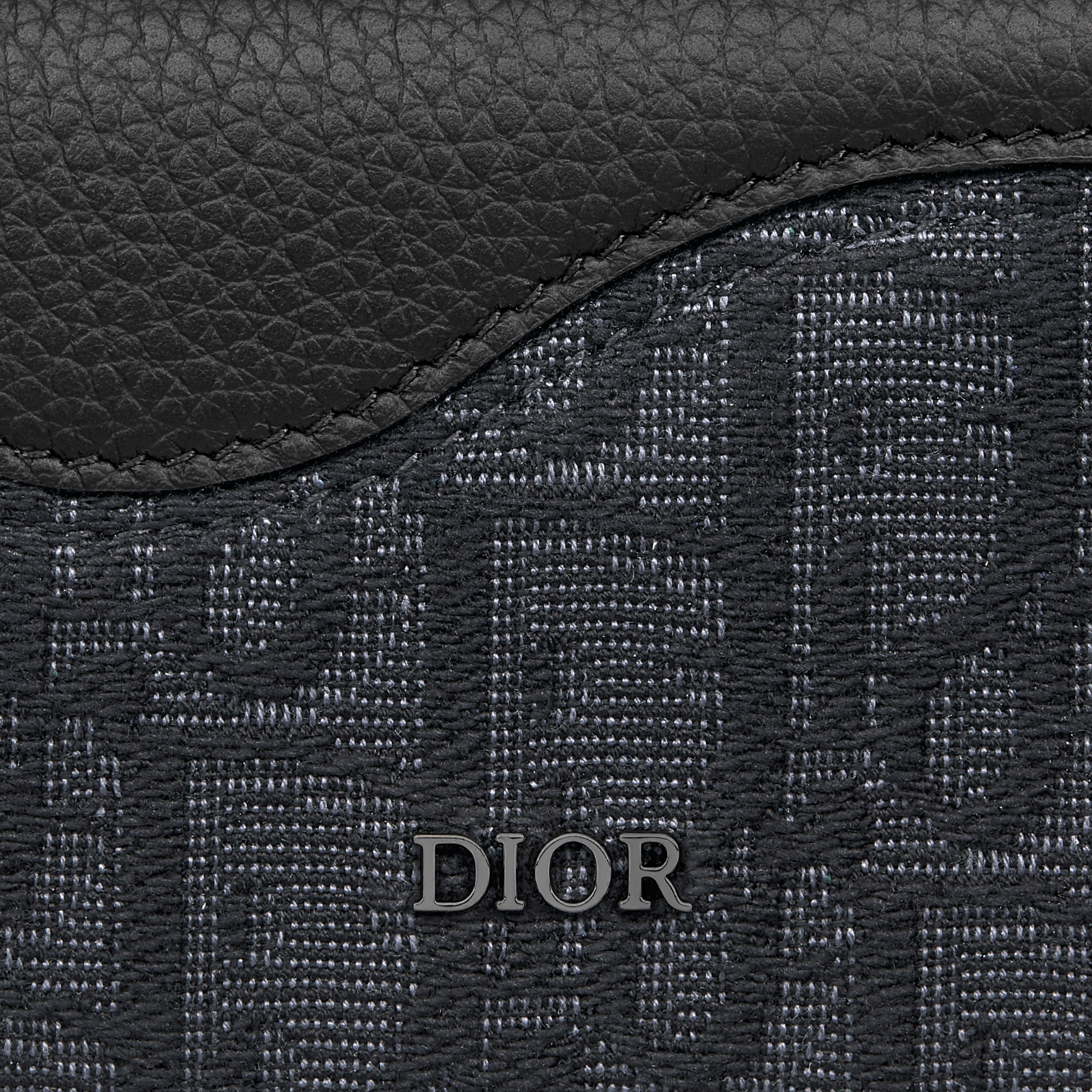 Saddle Visitenkartenetui Genarbtes Kalbsleder in Schwarz mit Marketerie und Dior Oblique Jacquard in Schwarz E09