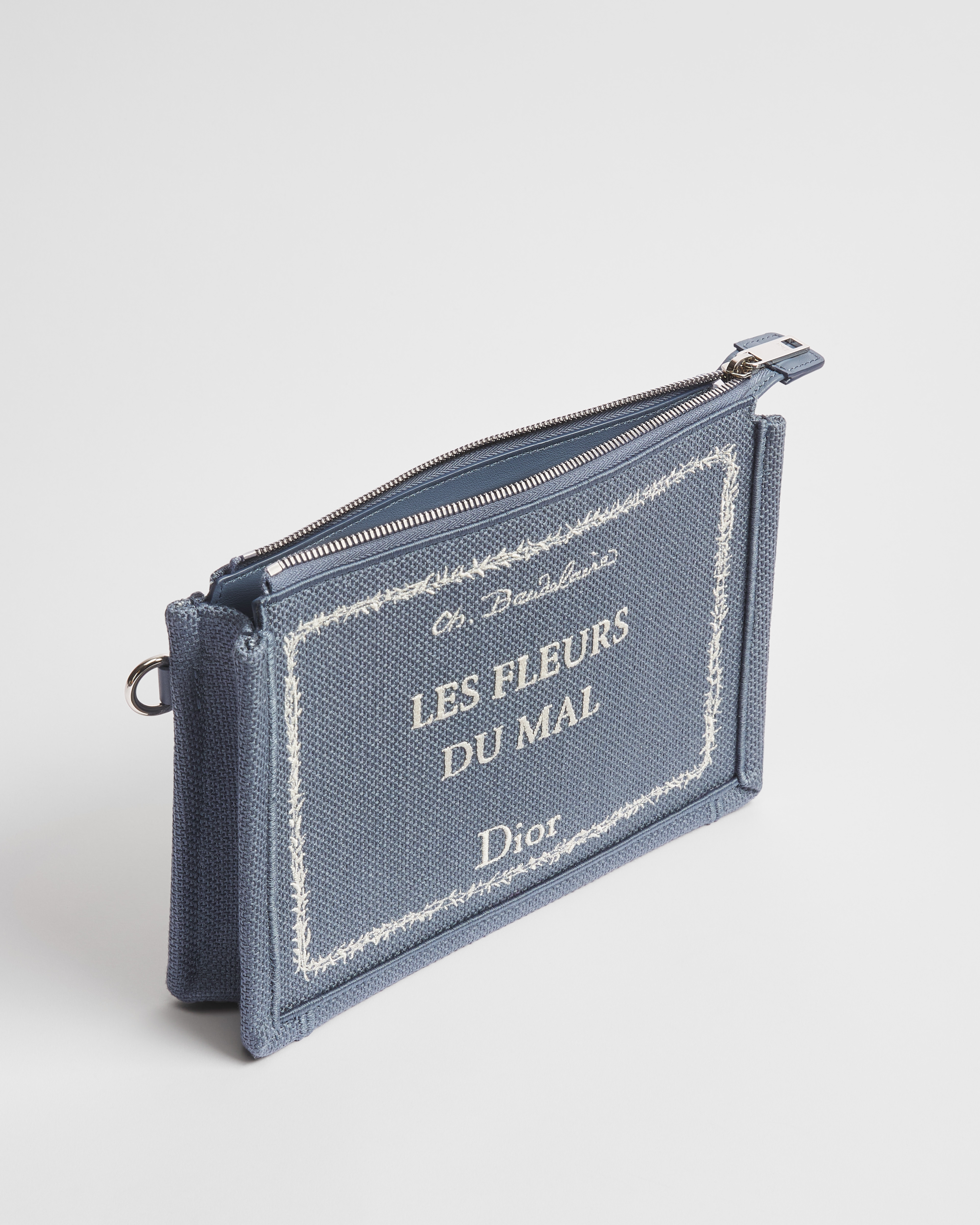 Dreieckige Pouch im A5-Format Book Cover-Stickerei in Blau und Weiß E06