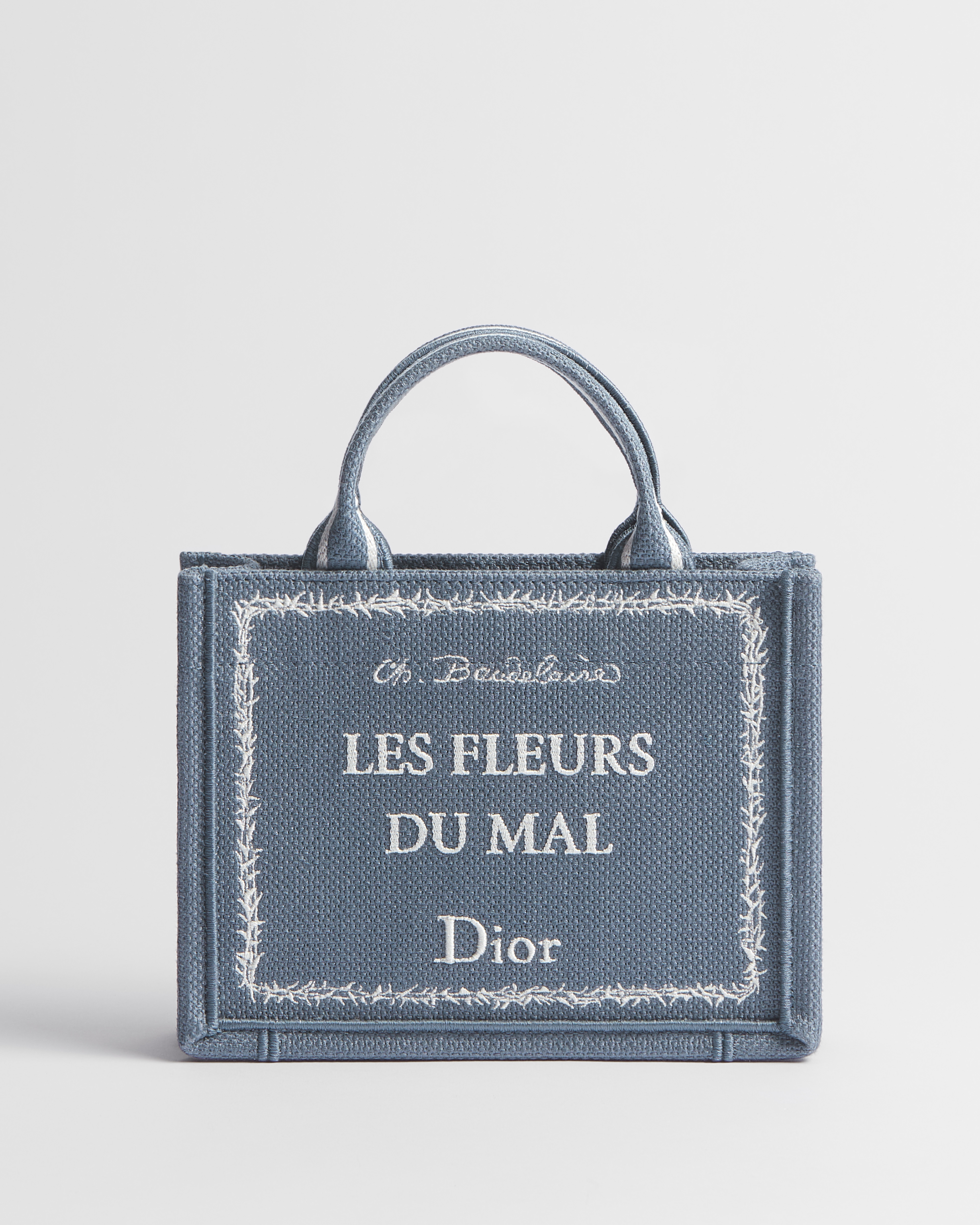 Mini Dior Book Tote mit Schulterriemen Book Cover-Stickerei in Blau und Weiß (20 x 15,5 x 6 cm) E01