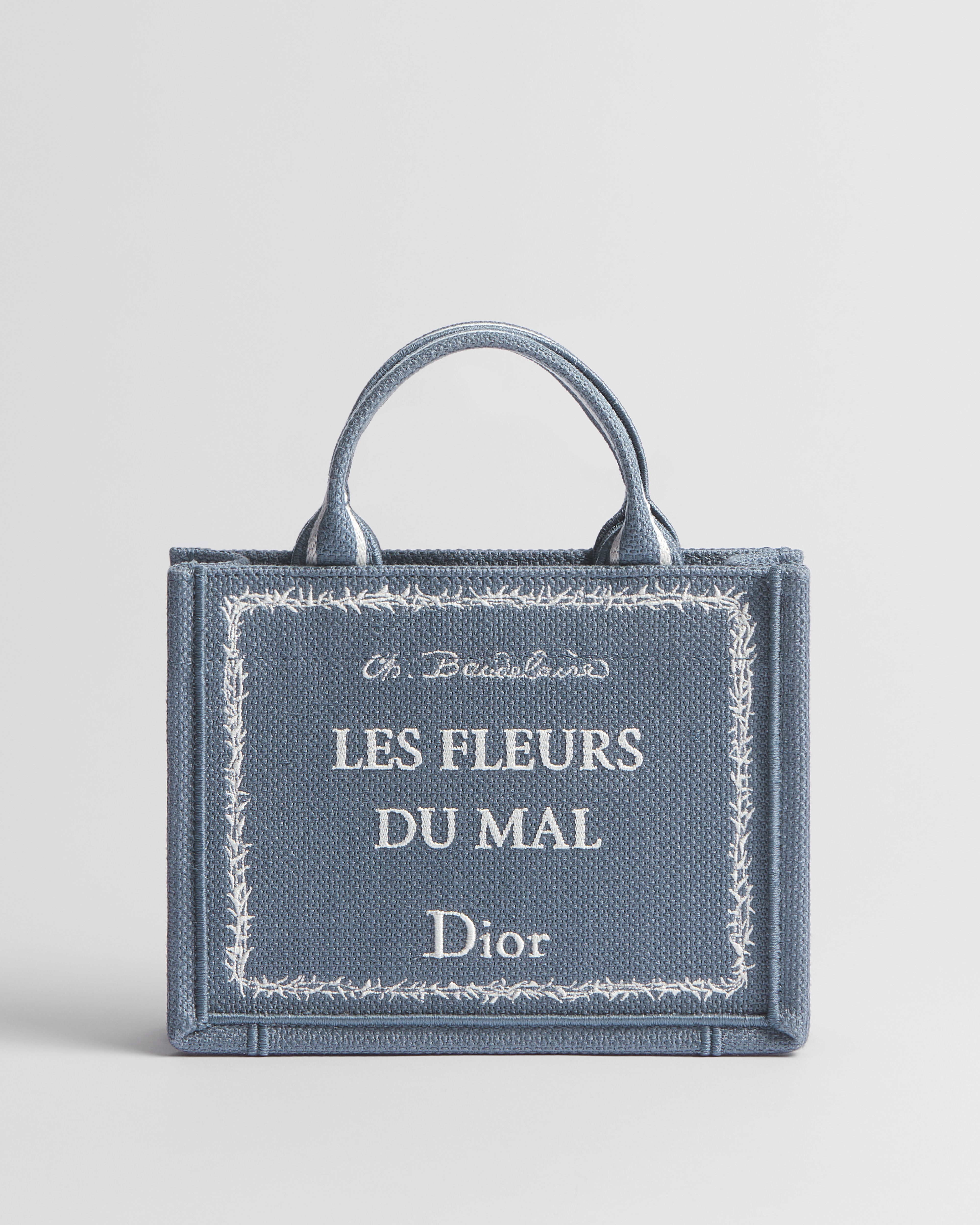 Dior Book Tote ストラップ付きバッグ ミニ Book Cover エンブロイダリー (20 x 15.5 x 6 cm) E01