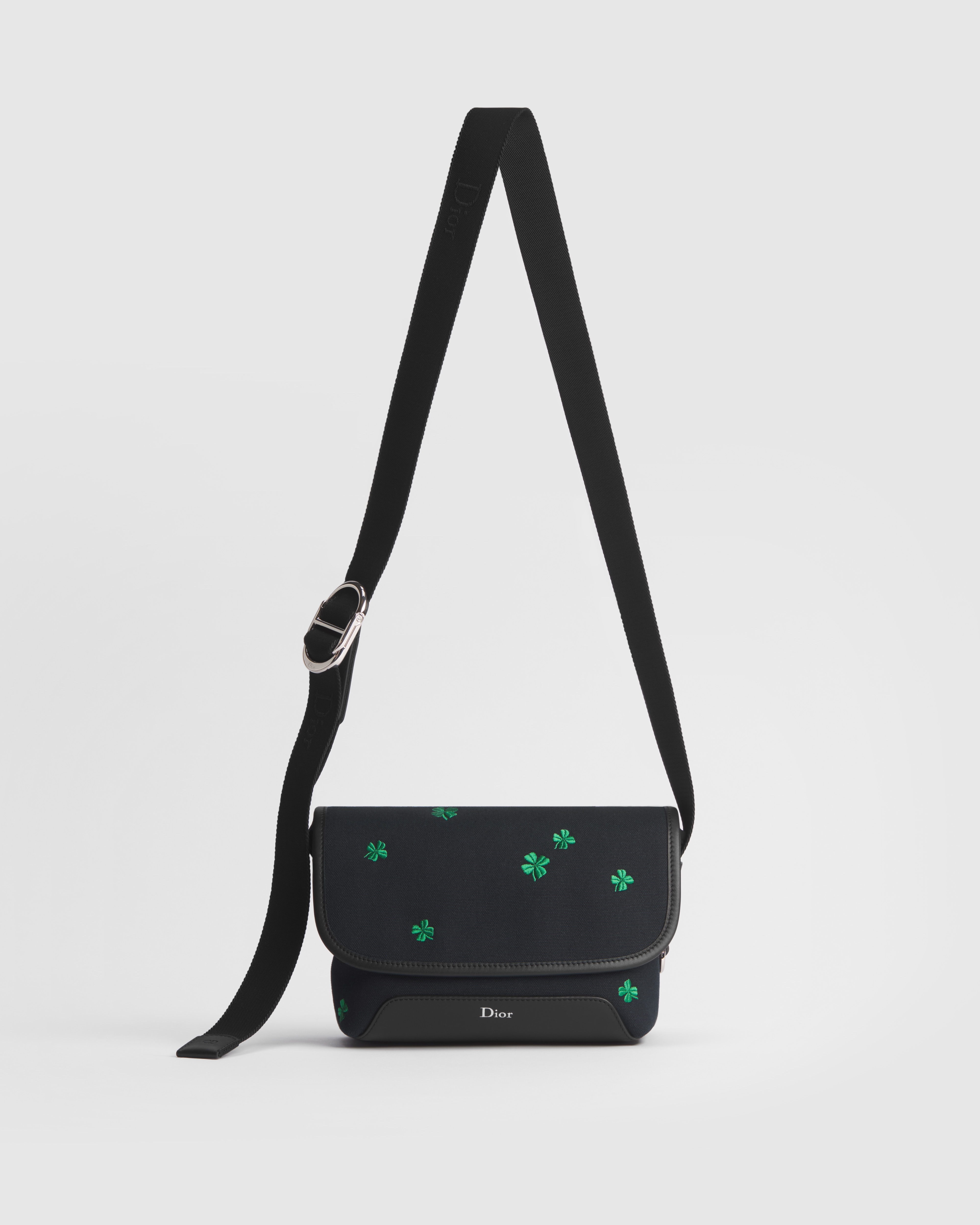 Dior Jett 미니 플랩 스트랩백 블랙 캔버스 & Dior Clover 자수 E07