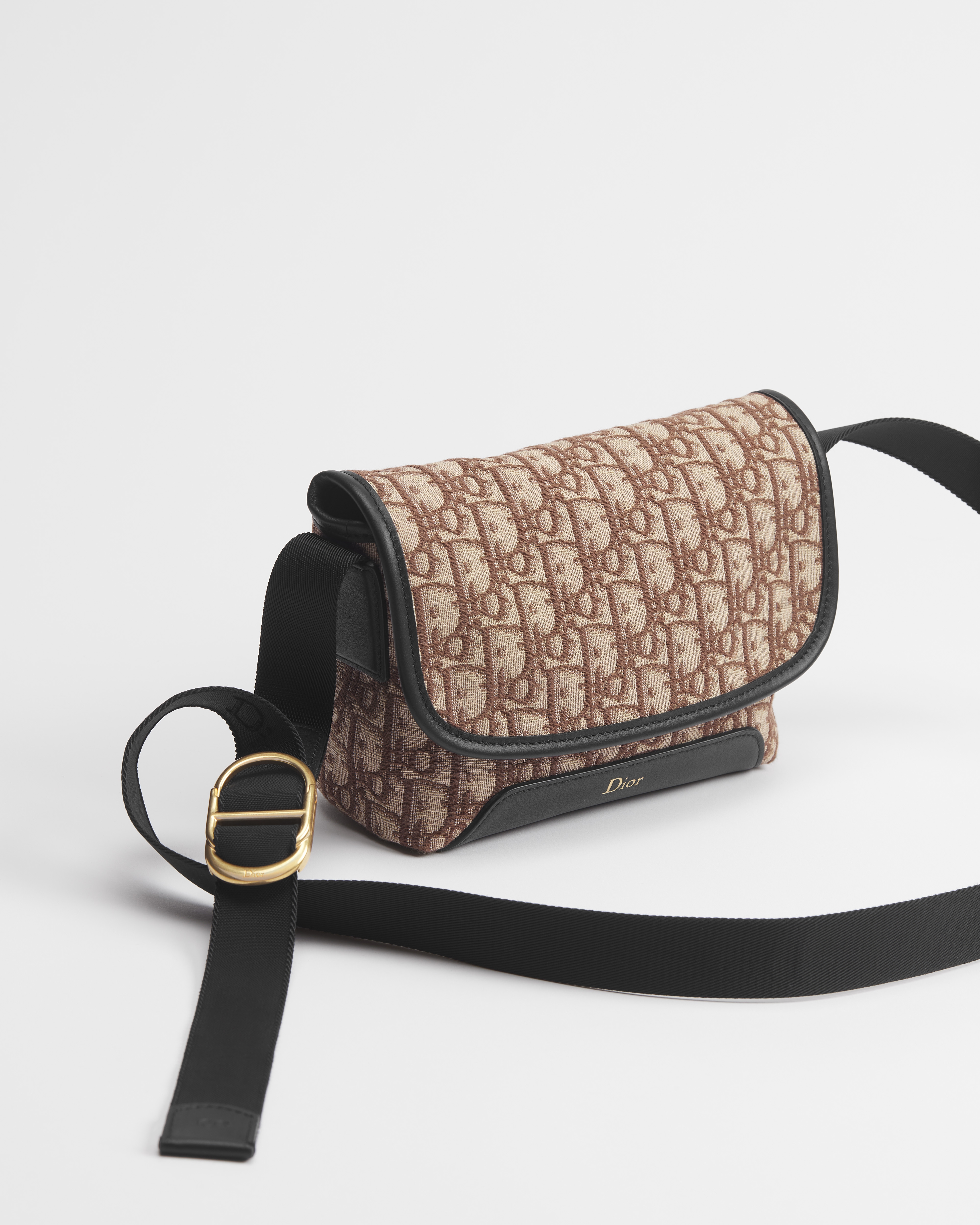 Mini Dior Jett Messenger Tasche mit Umschlagklappe Dior Oblique Jacquard in Braun E03