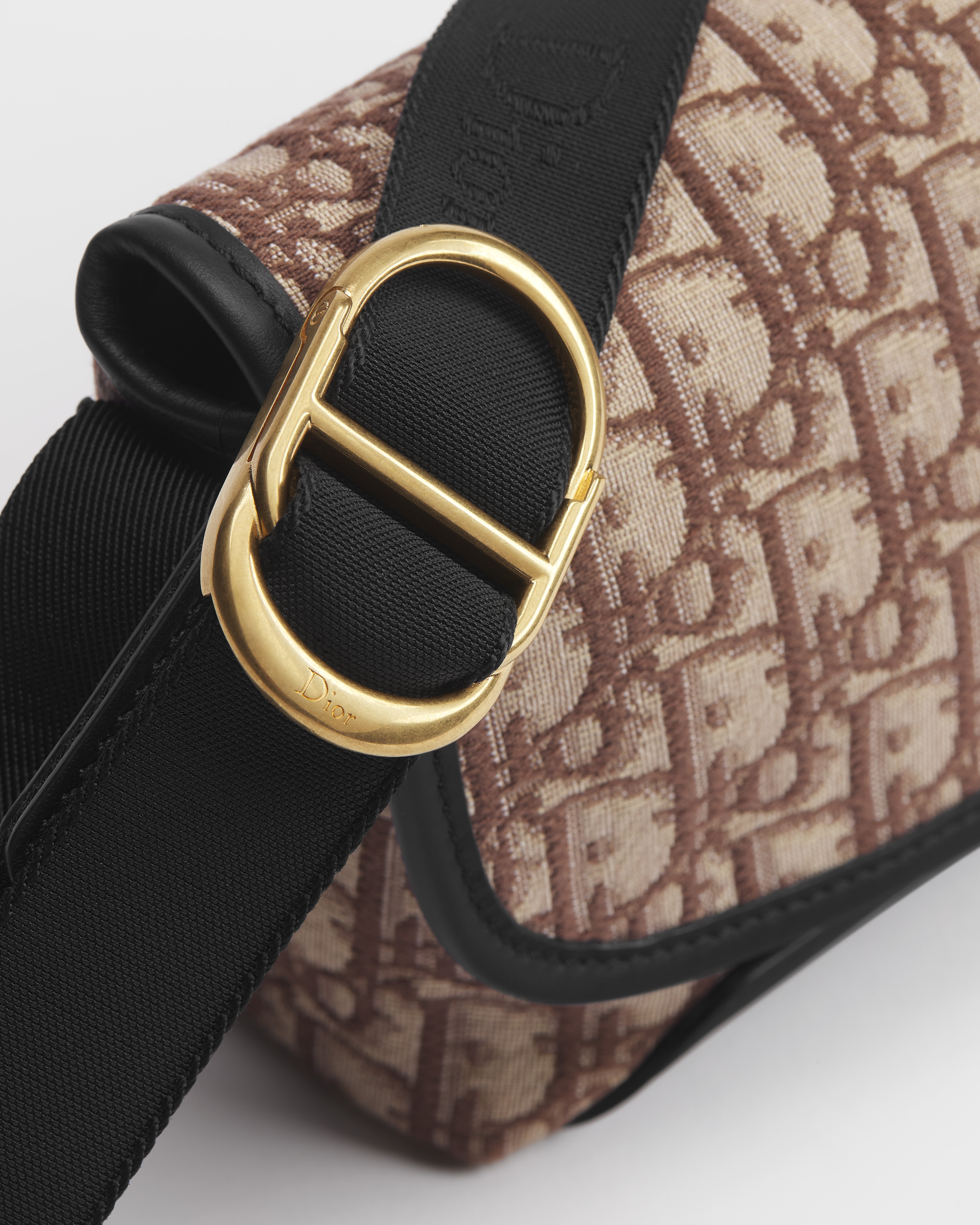 迷你 Dior Jett 翻蓋郵差袋 棕色 Dior Oblique 緹花 E09