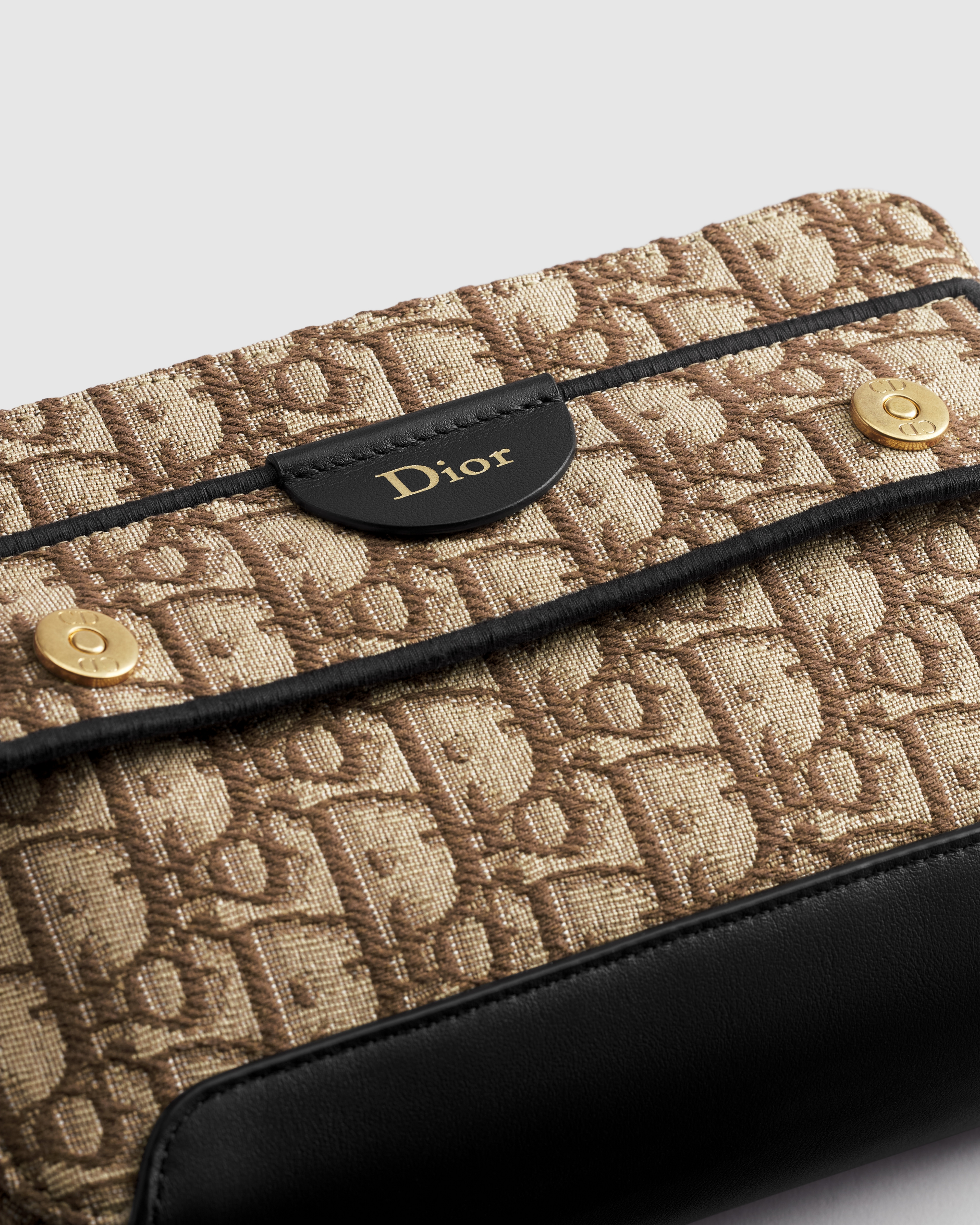 Mini Pocket Dior Jett Zipped Messenger Bag