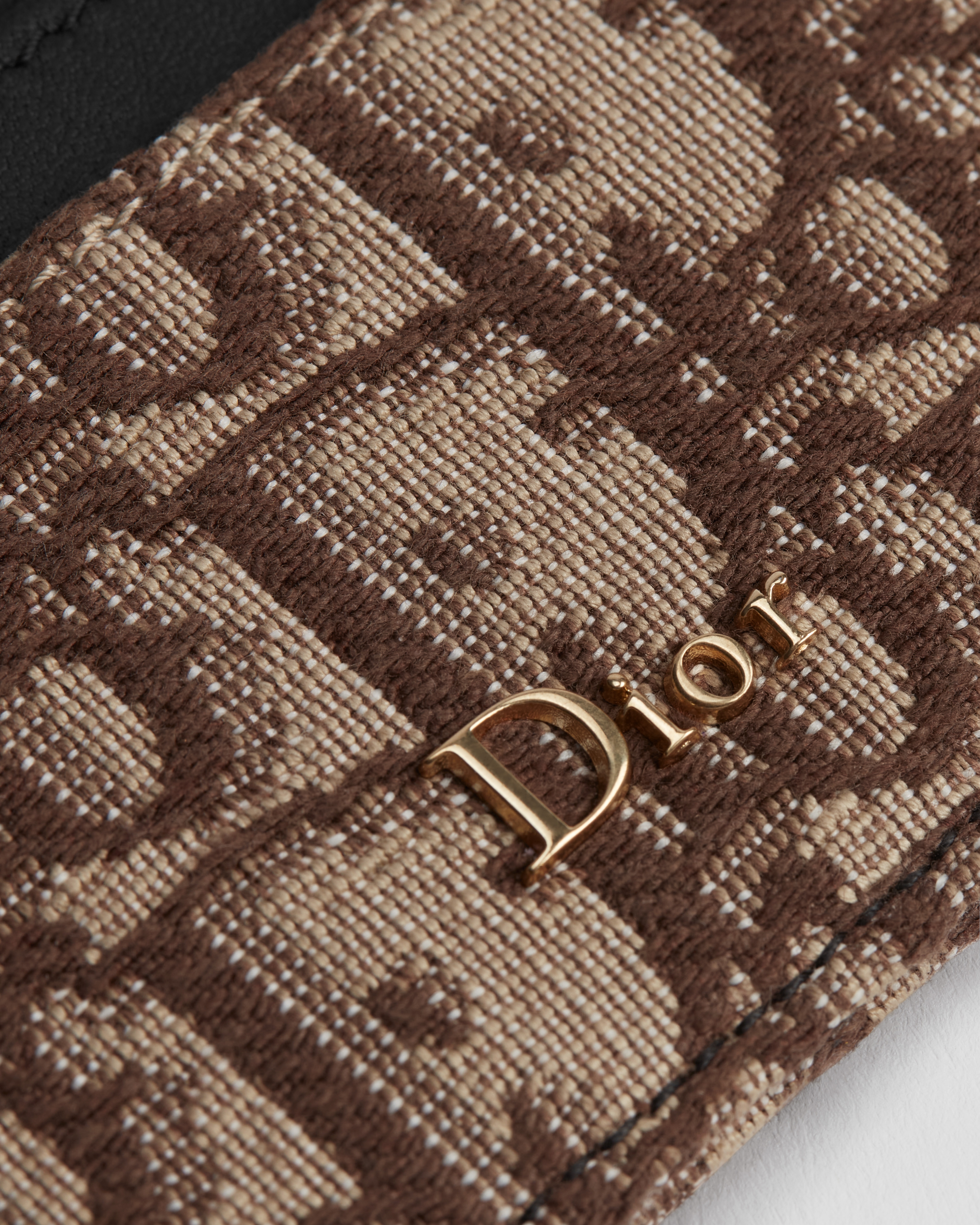 Kartenetui Glattes Kalbsleder in Schwarz mit Marketerie und Dior Oblique Jacquard in Braun E09