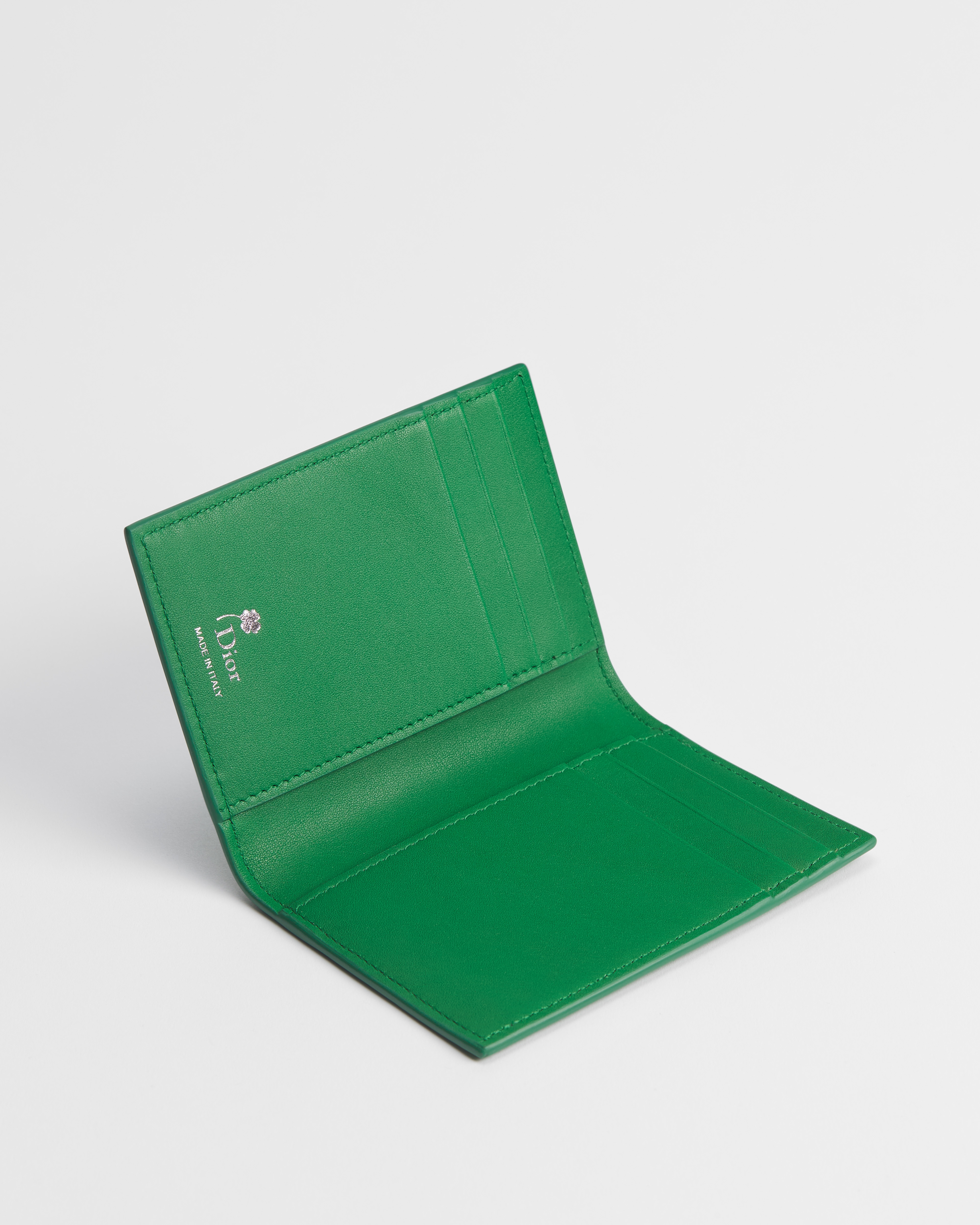 Portacarte bifold Pelle di vitello verde acceso con motivo Dior Clover goffrato E07