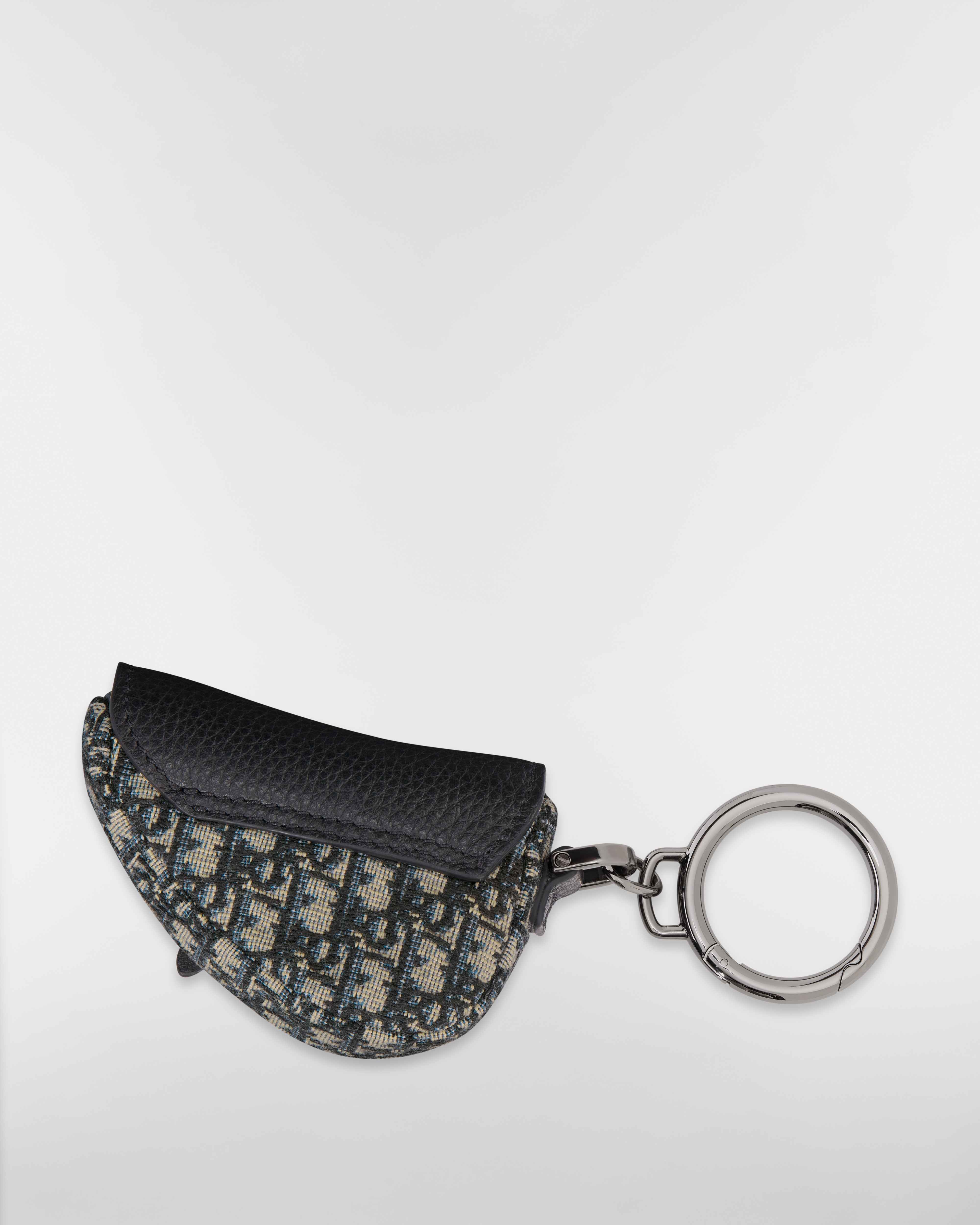 Saddle 鑰匙圈 米色和黑色迷你 Dior Oblique 緹花搭配黑色粒面小牛皮 E08