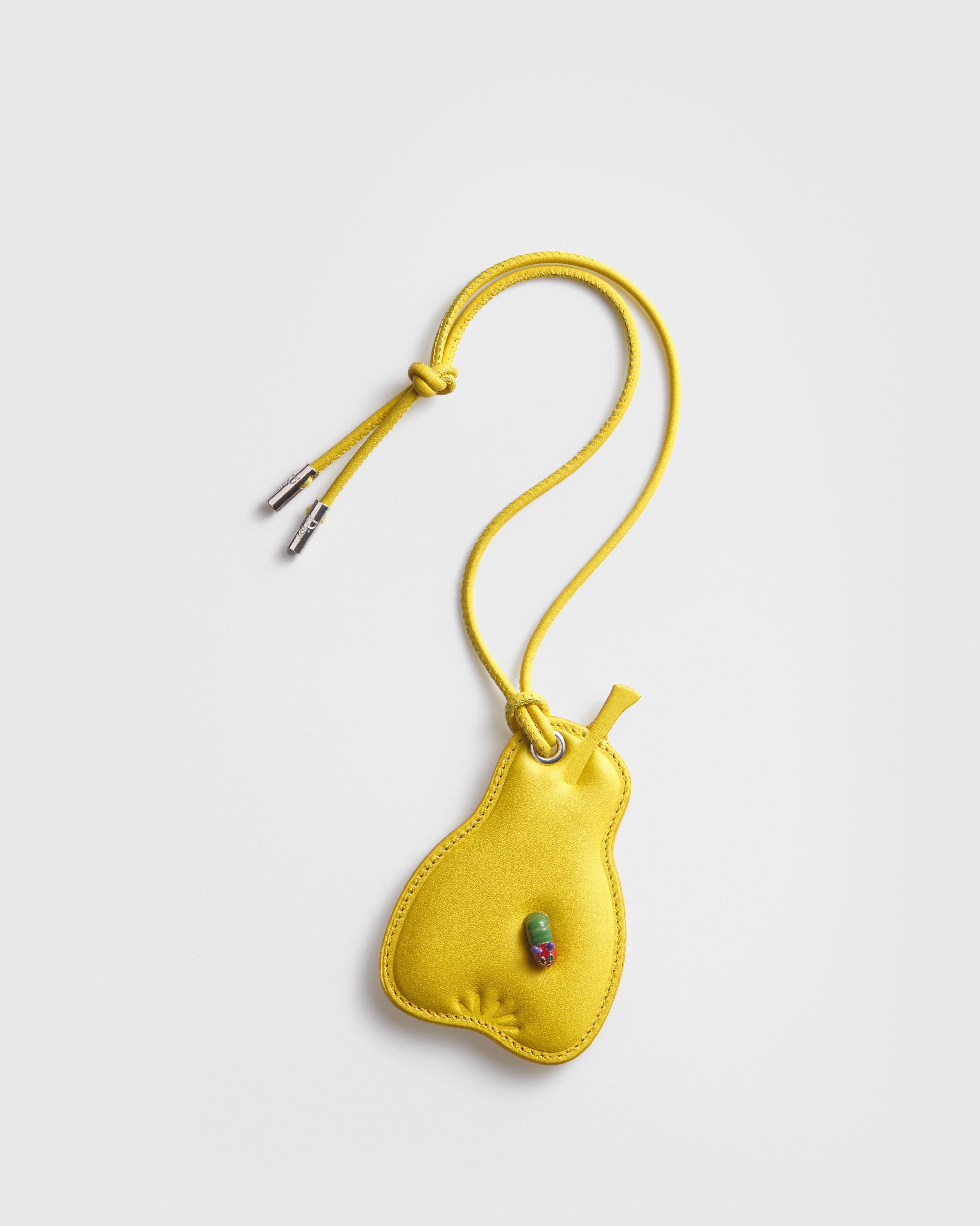Bijou de sac poire Cuir de veau jaune E01